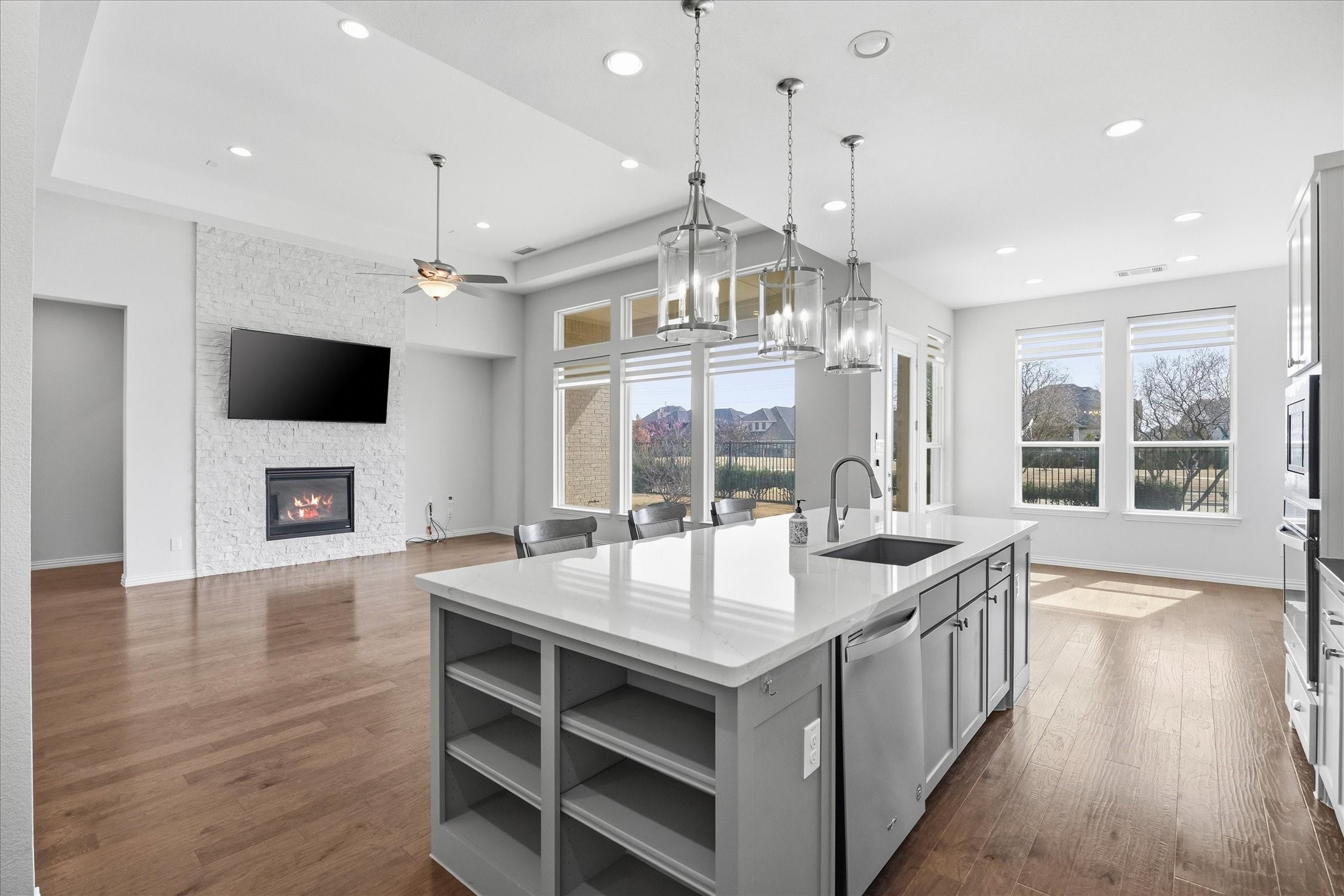2921 Renmuir Drive