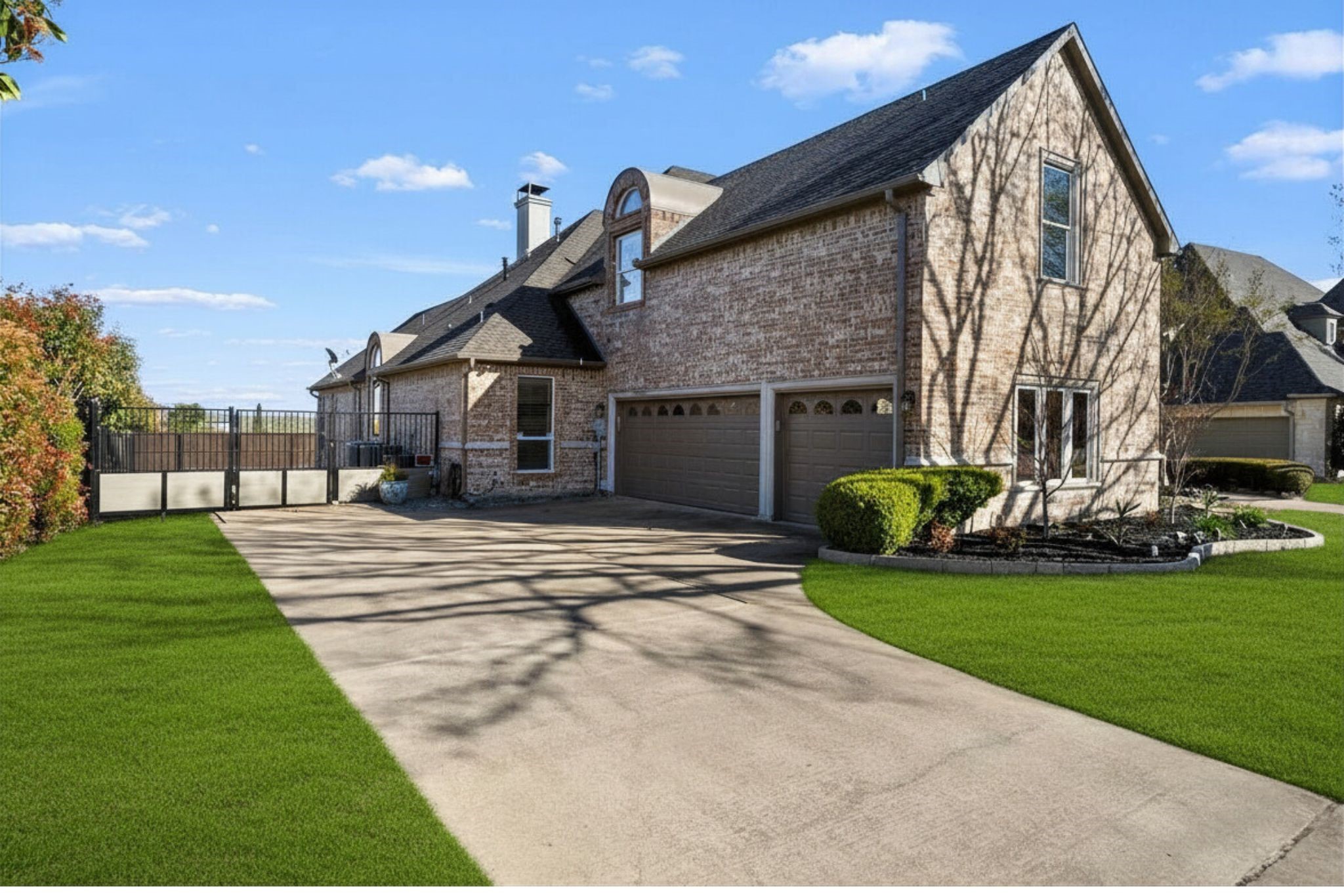 912 Country Club Drive