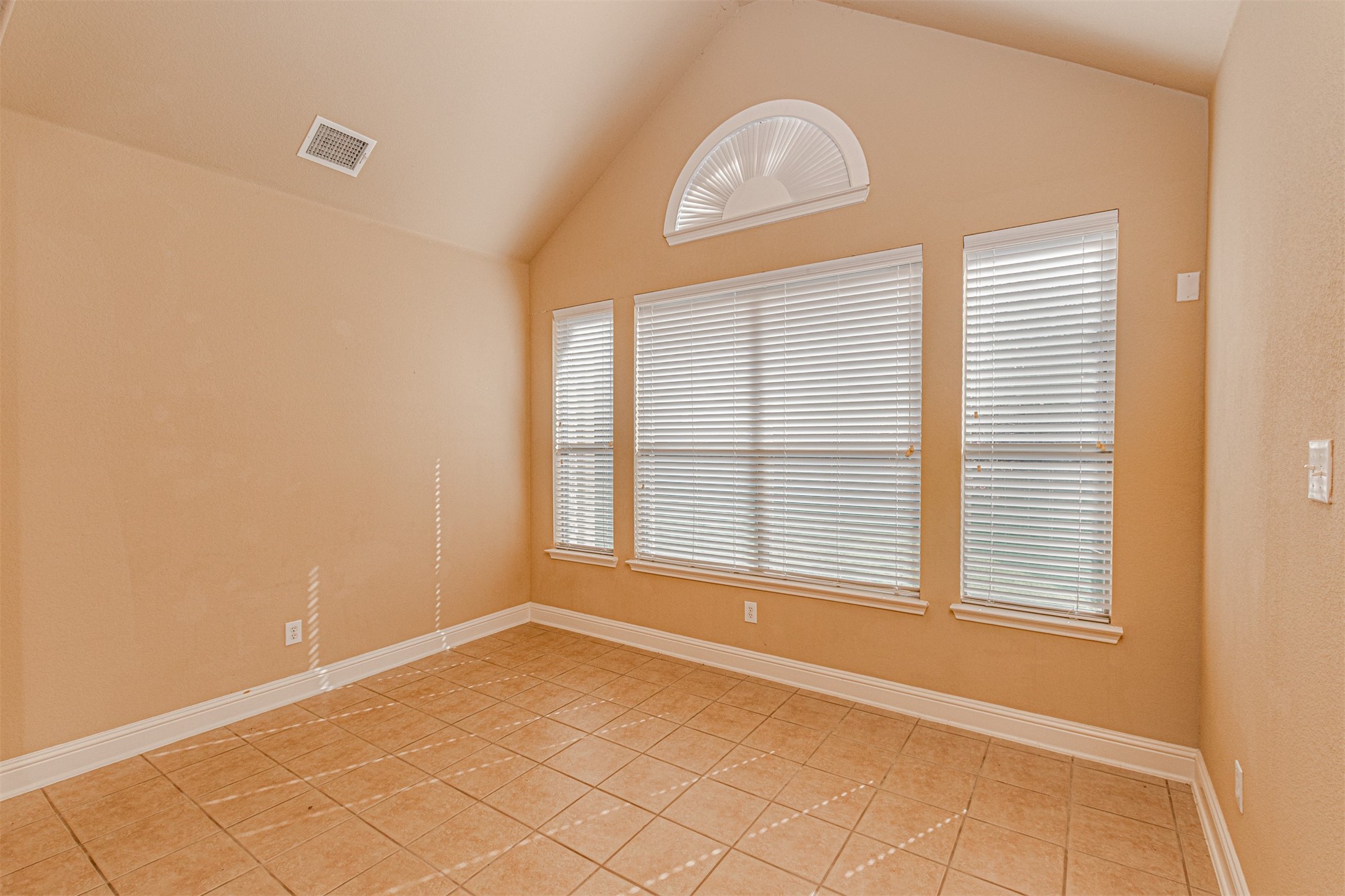 1205 Crestcove Drive