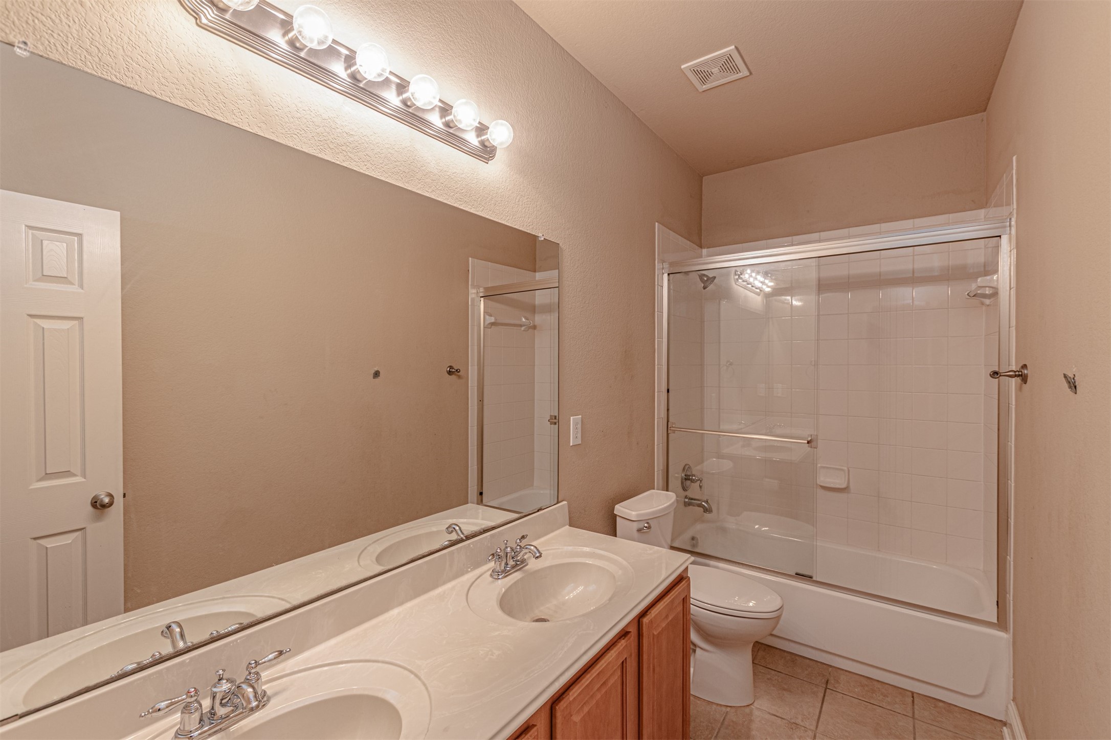 1205 Crestcove Drive