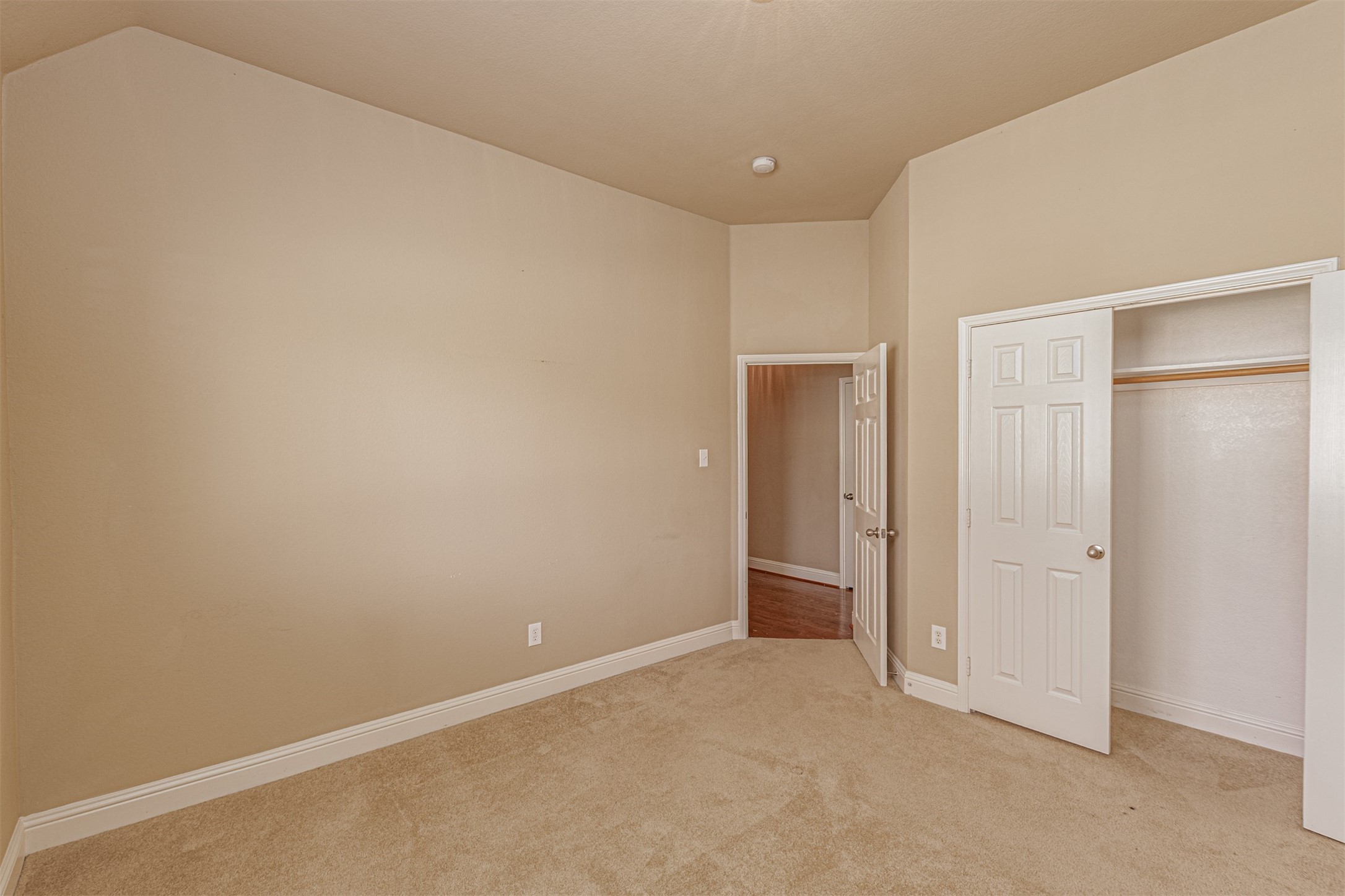 1205 Crestcove Drive