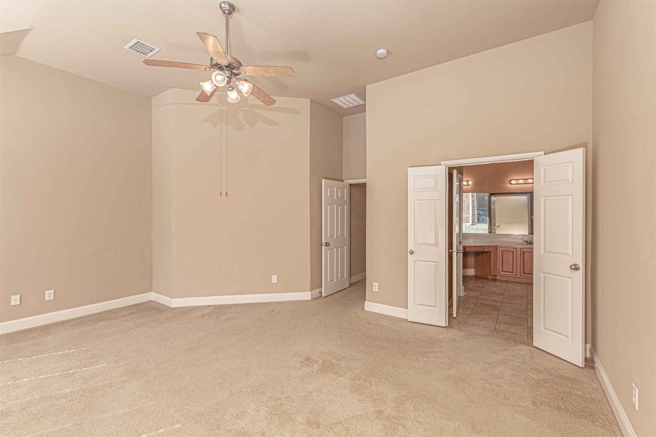 1205 Crestcove Drive