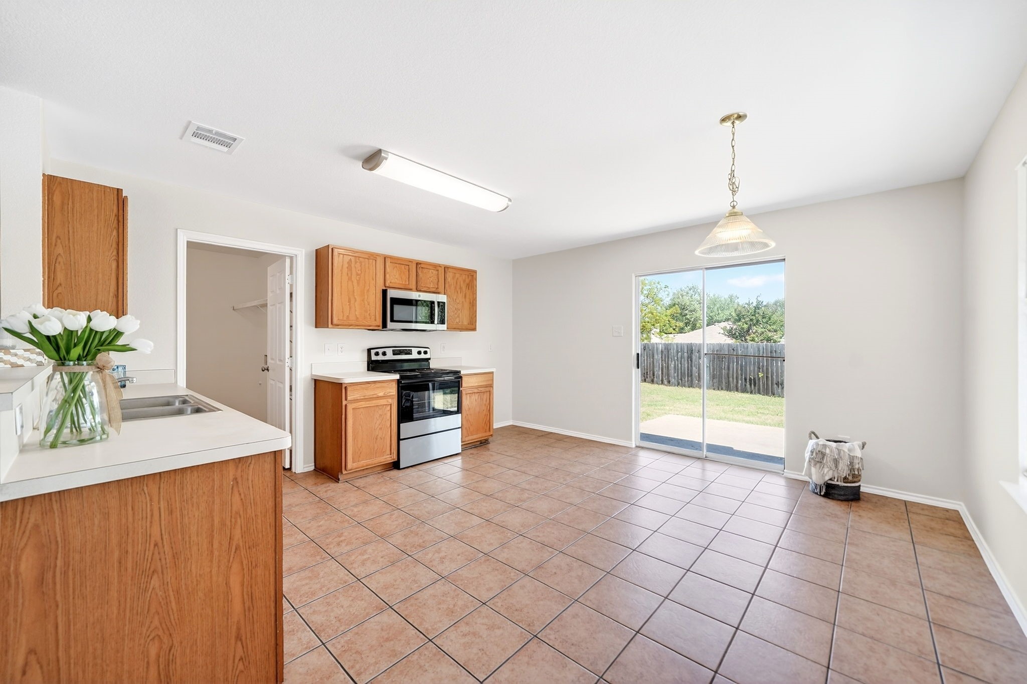 2800 Arbury Drive