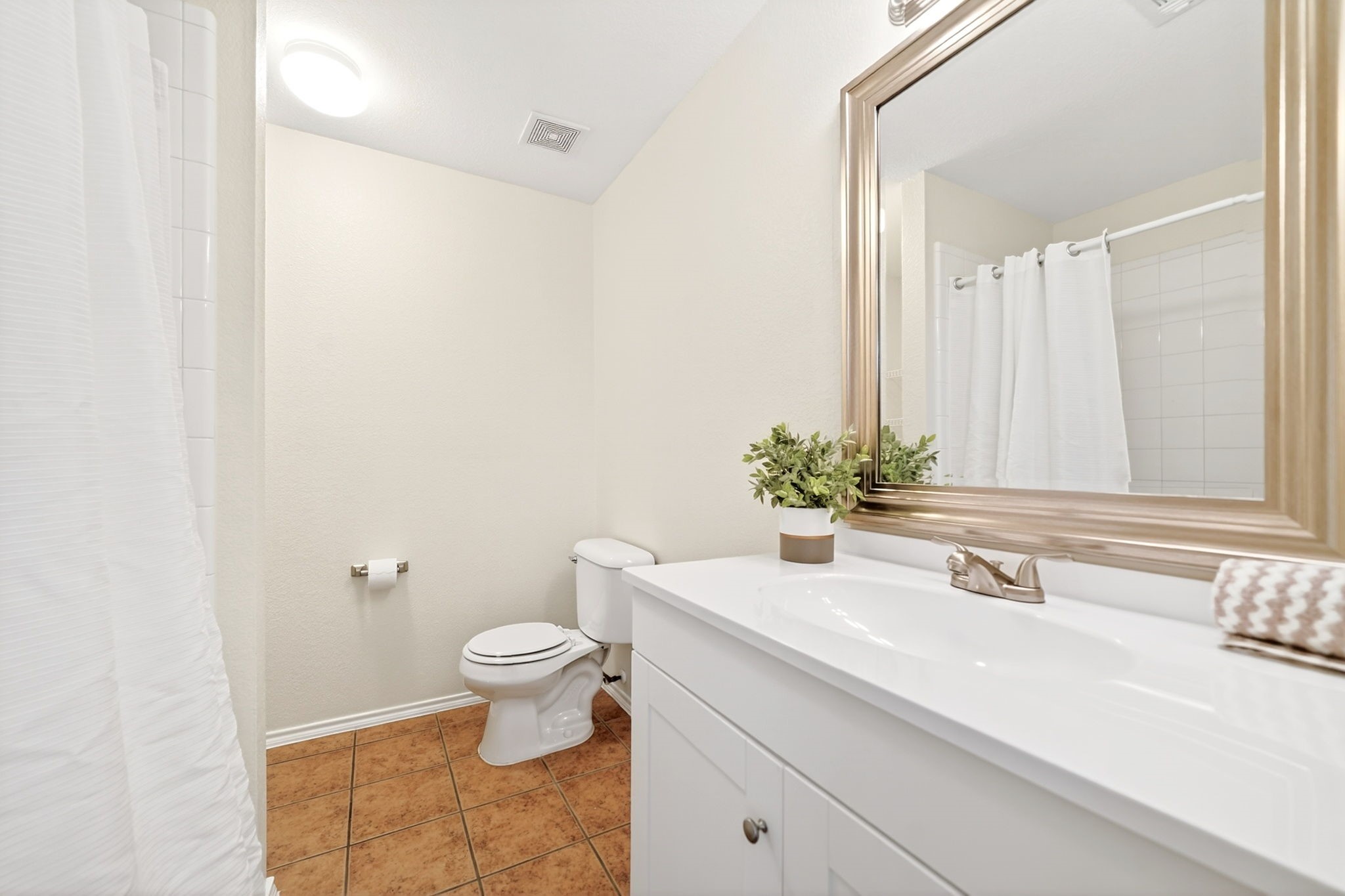 2800 Arbury Drive