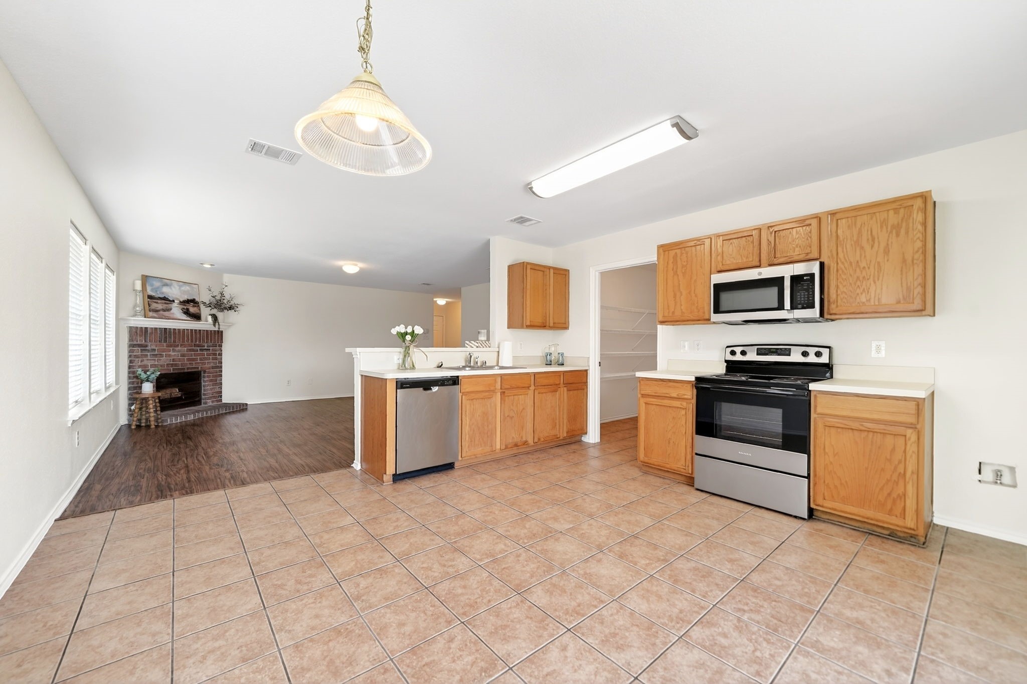 2800 Arbury Drive