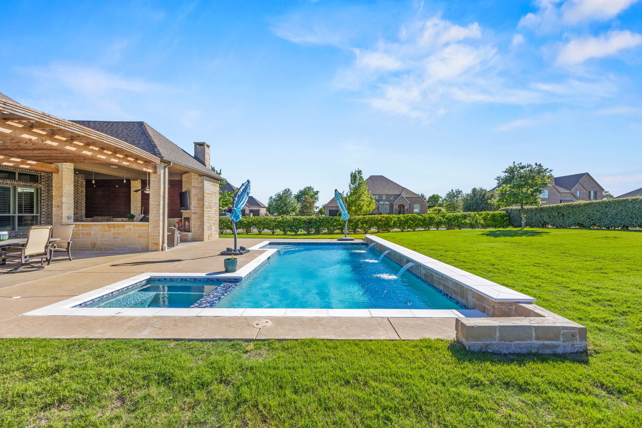 305 Toulouse Lane