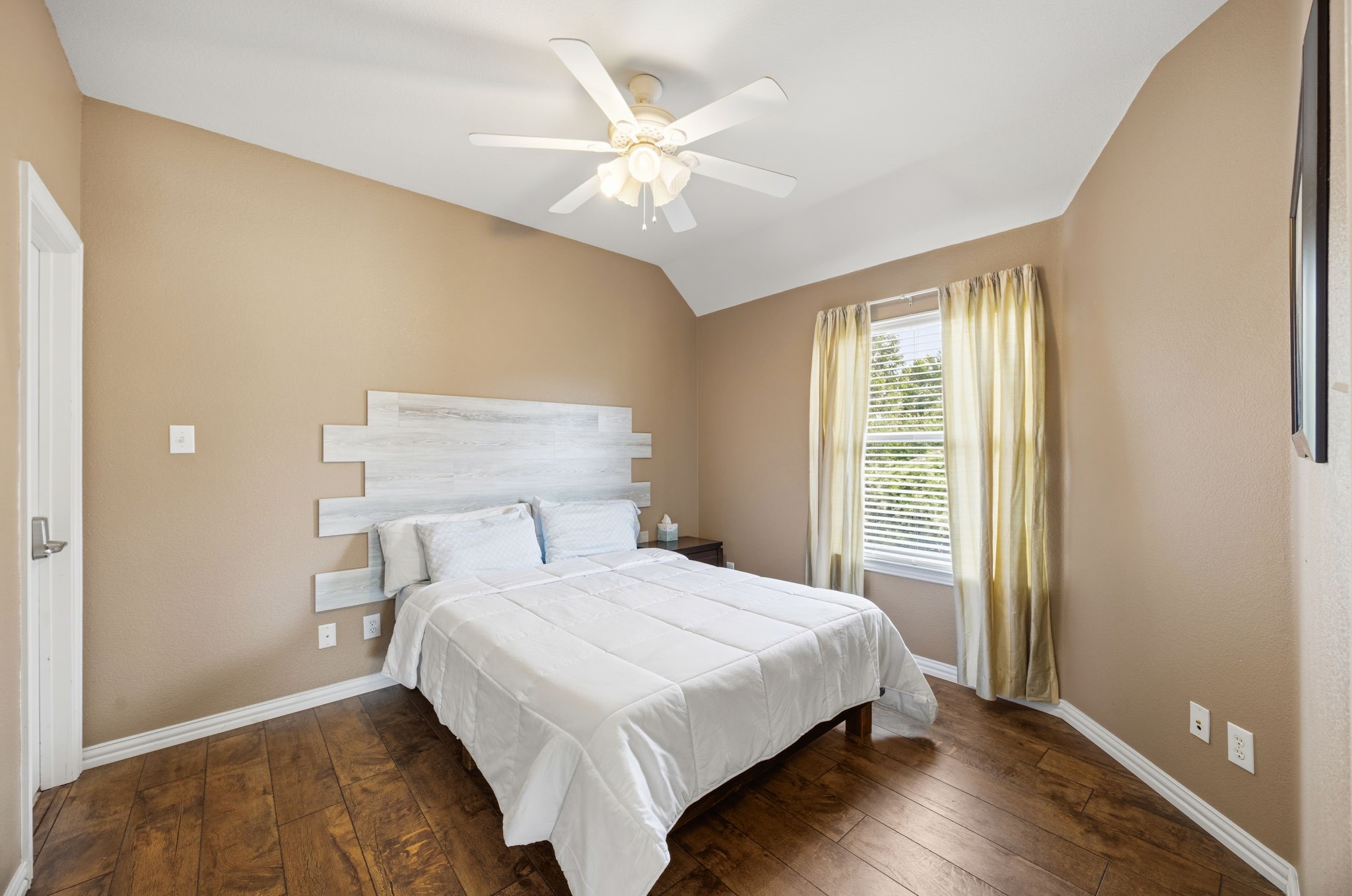 113 Bob White Court