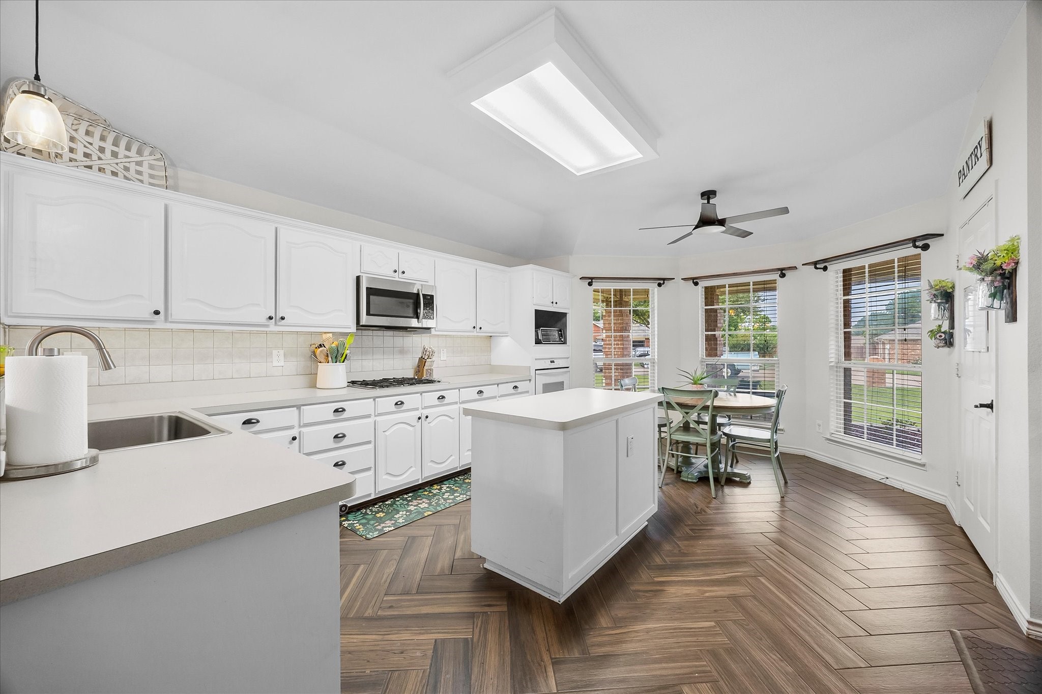 2800 Stoney Hollow Lane