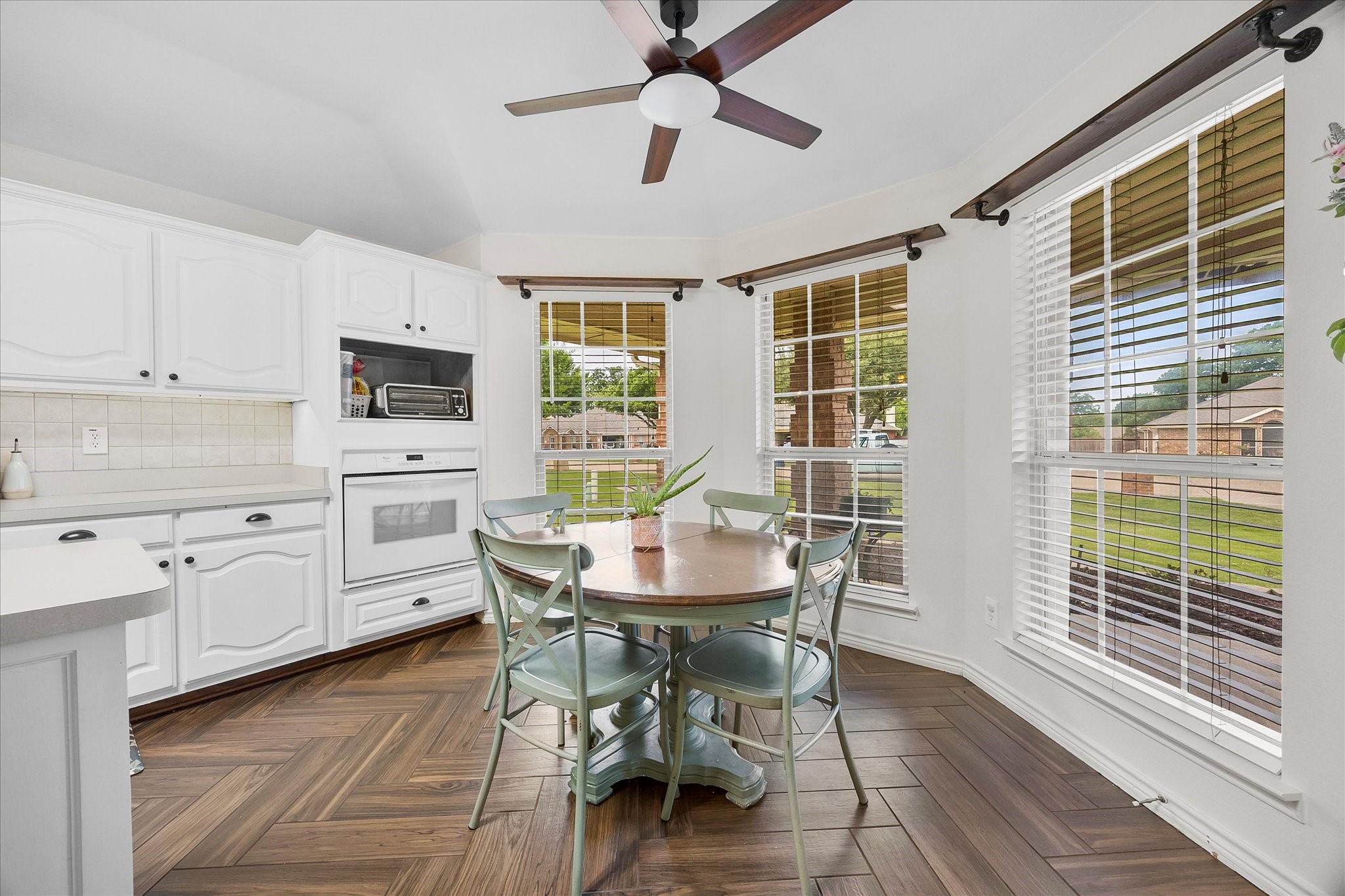 2800 Stoney Hollow Lane