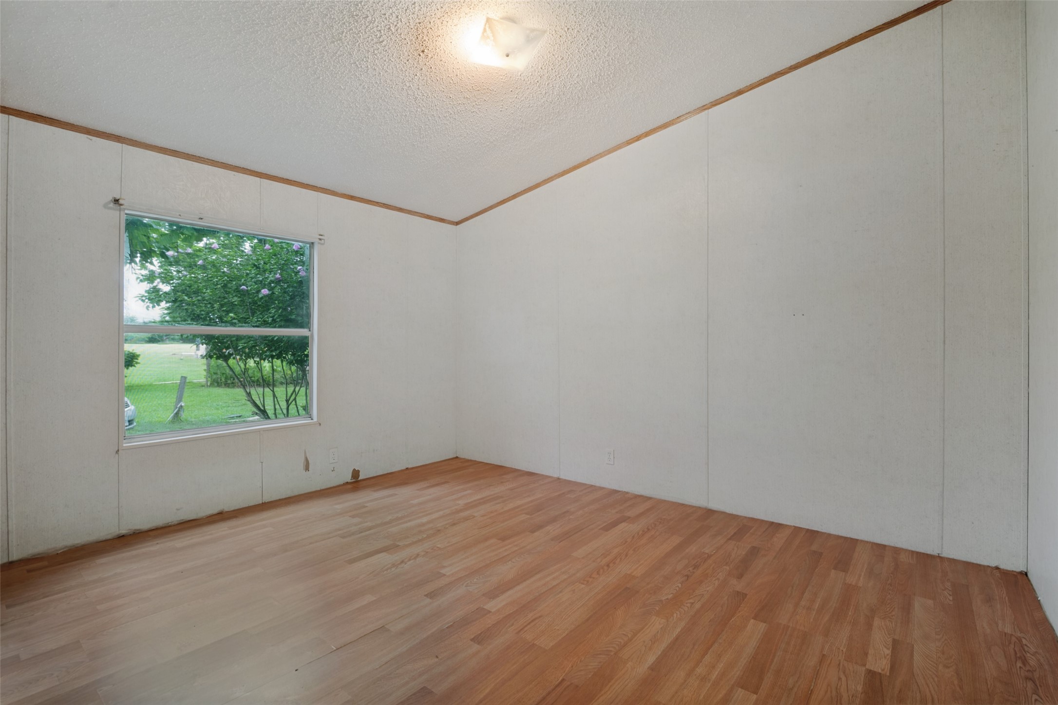 130 Meadowview Lane