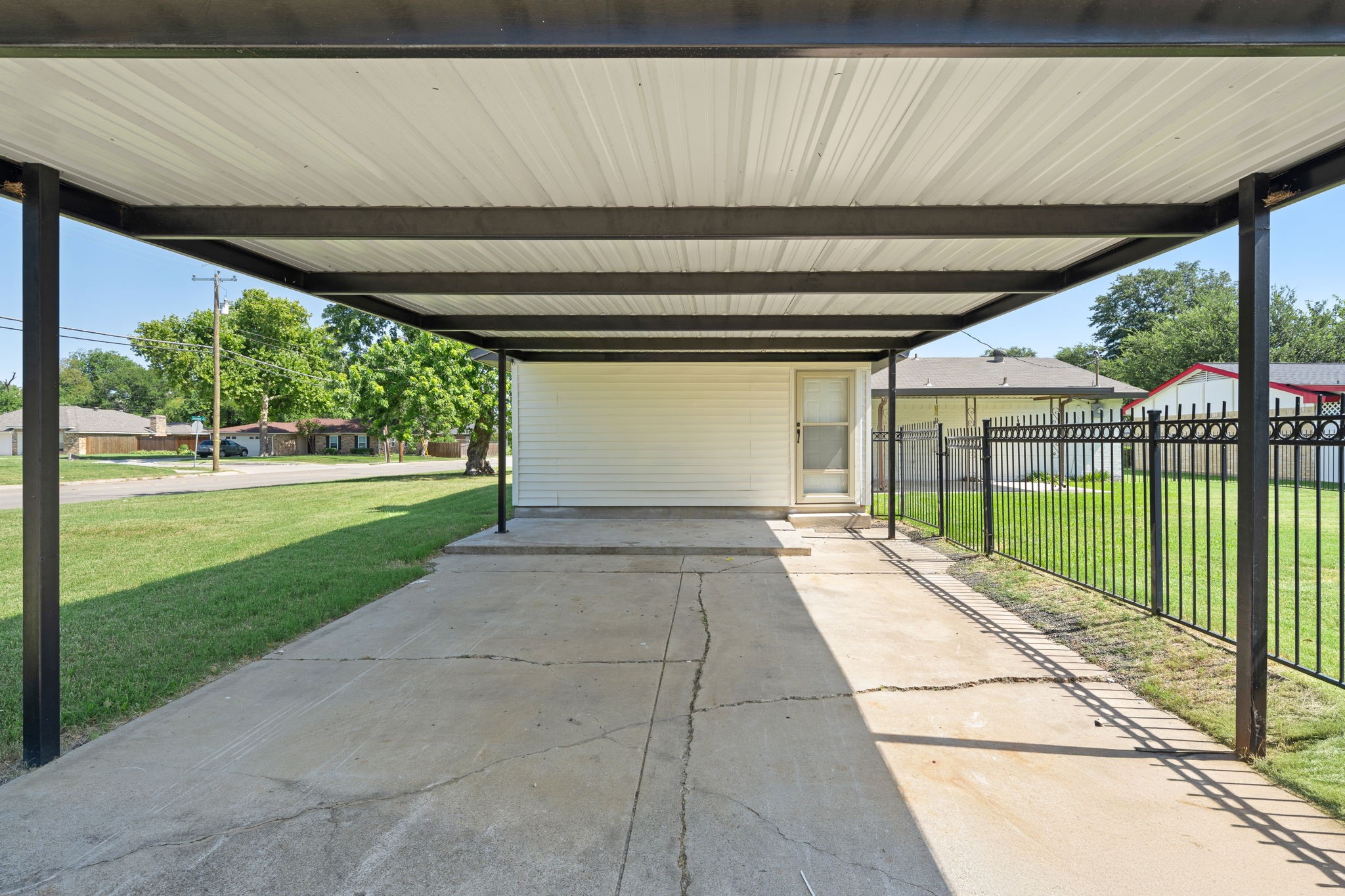 1700 Jasmine Lane