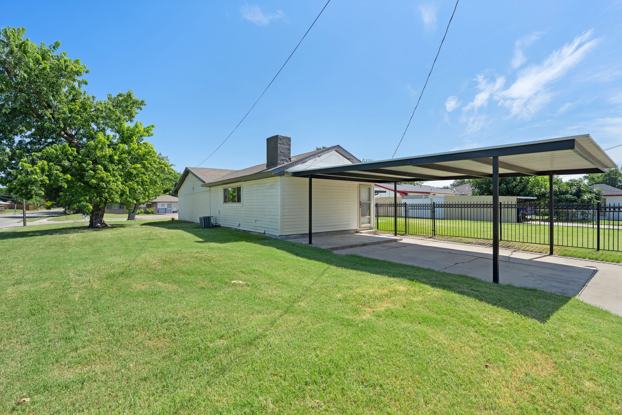 1700 Jasmine Lane