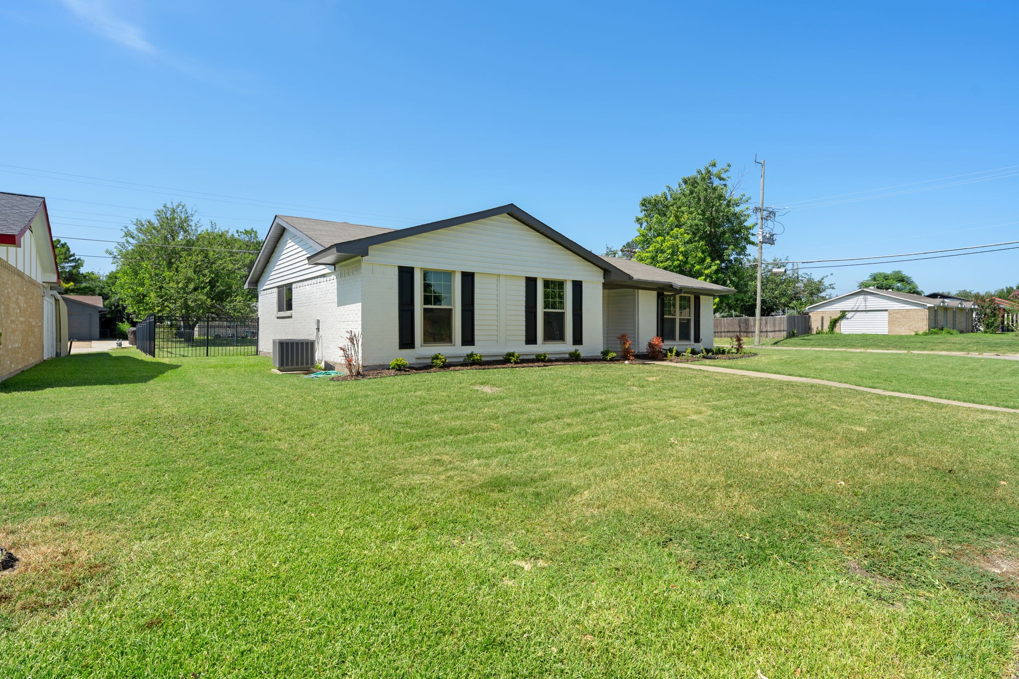 1700 Jasmine Lane