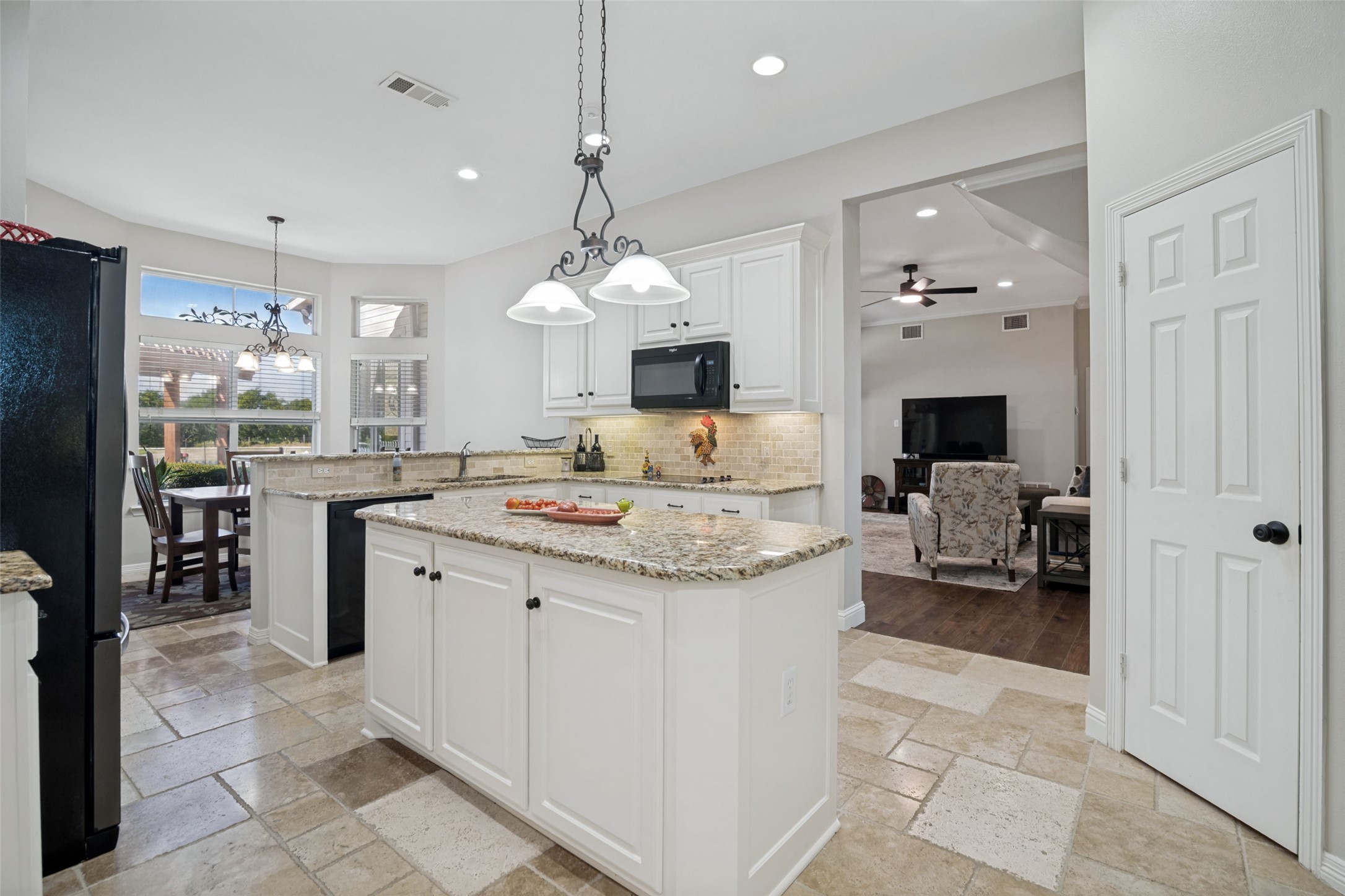 2412 Coyote Run Road