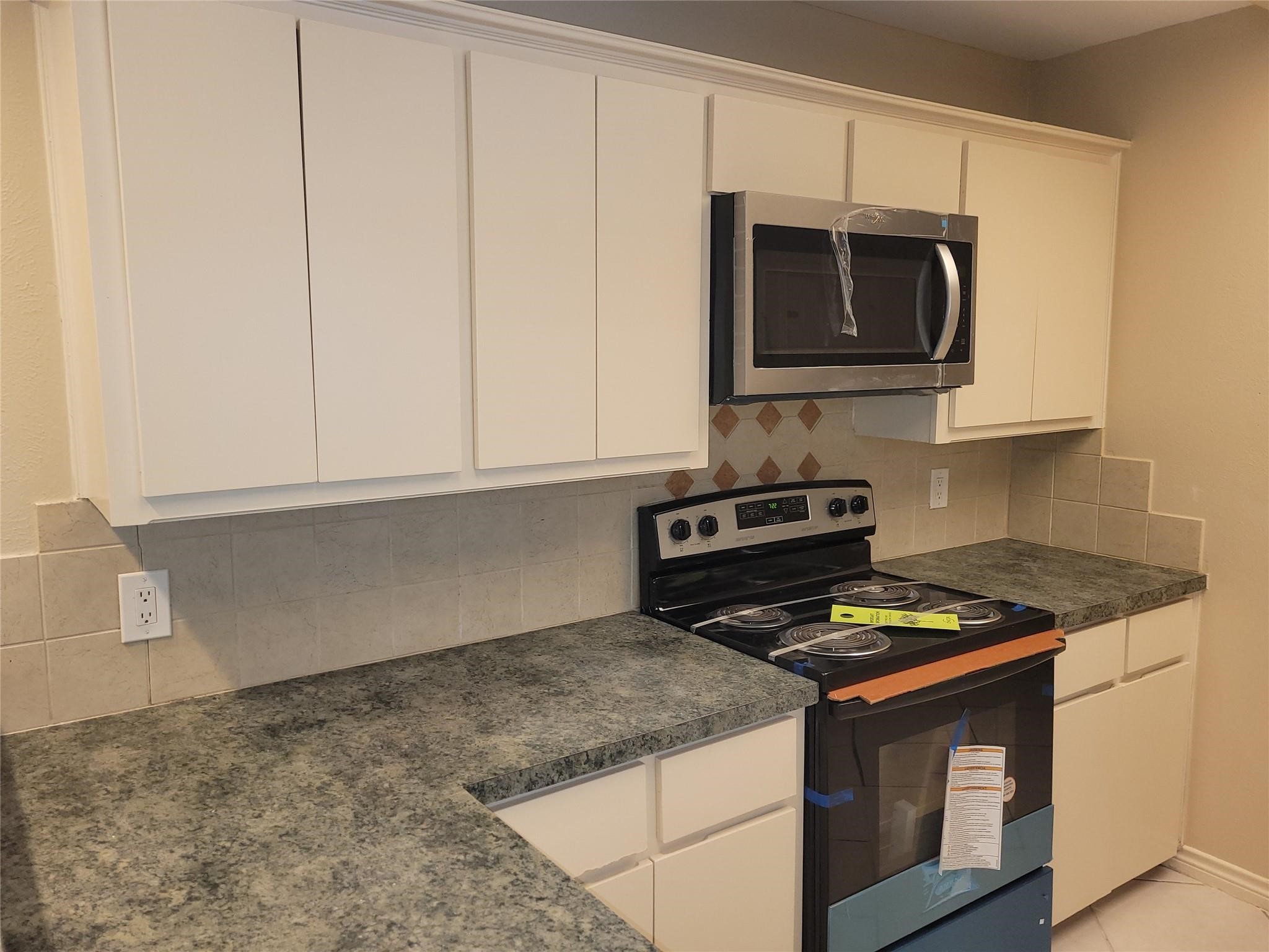 303 & 305 Shoreview Drive