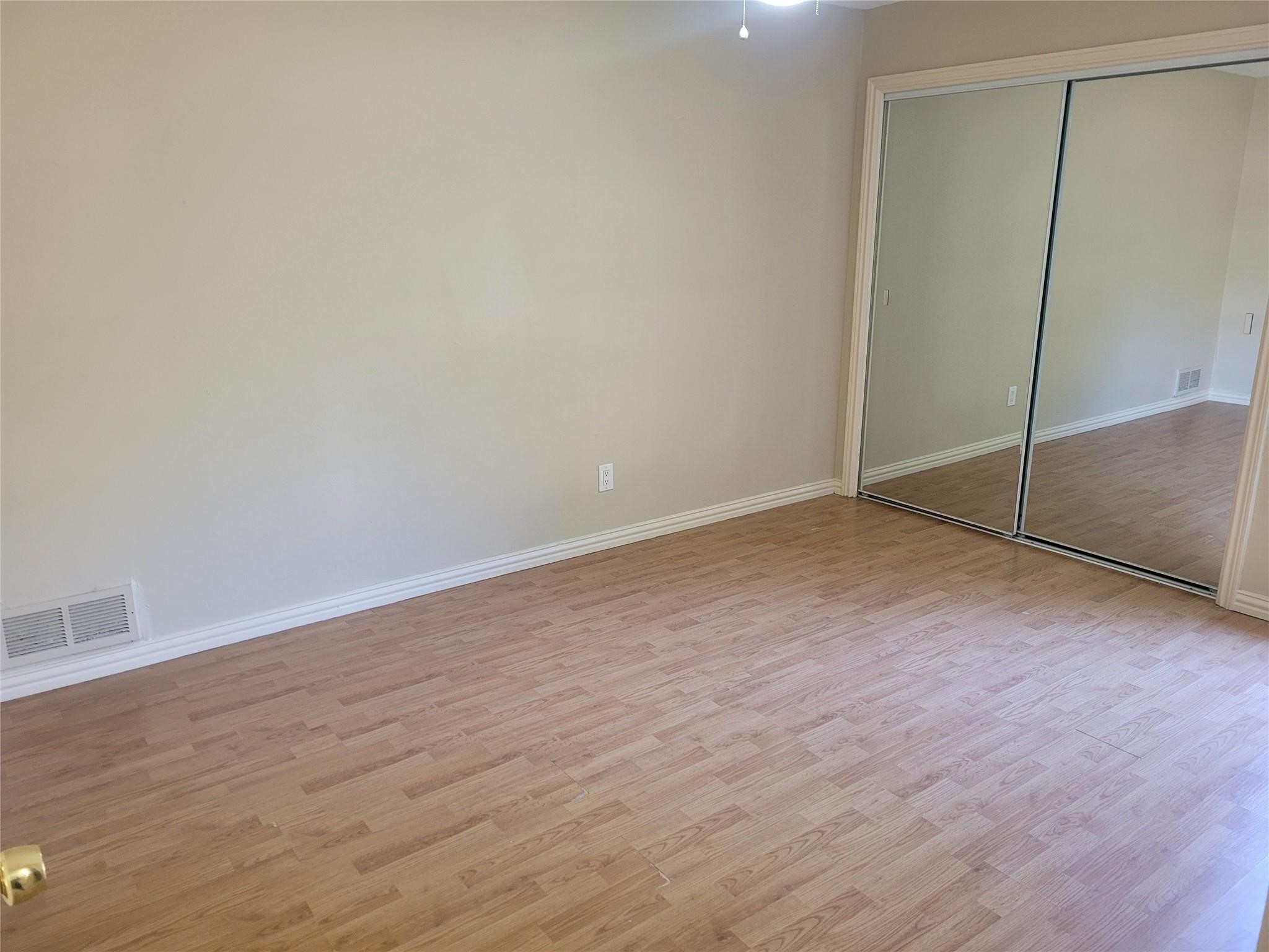 303 & 305 Shoreview Drive