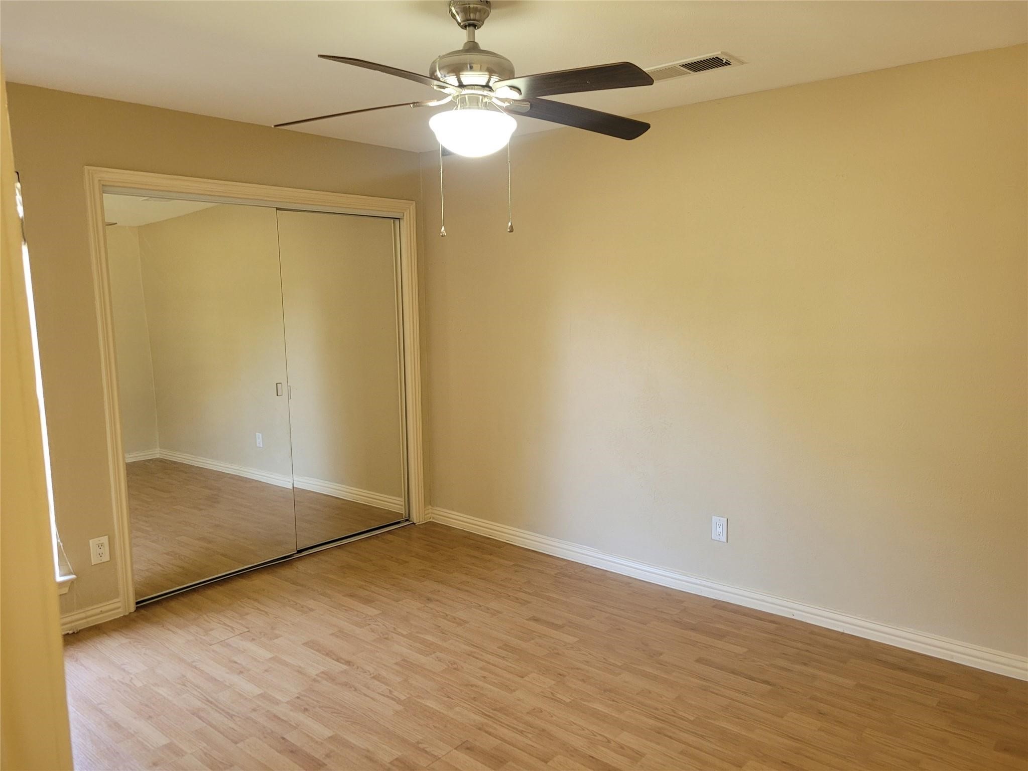 303 & 305 Shoreview Drive