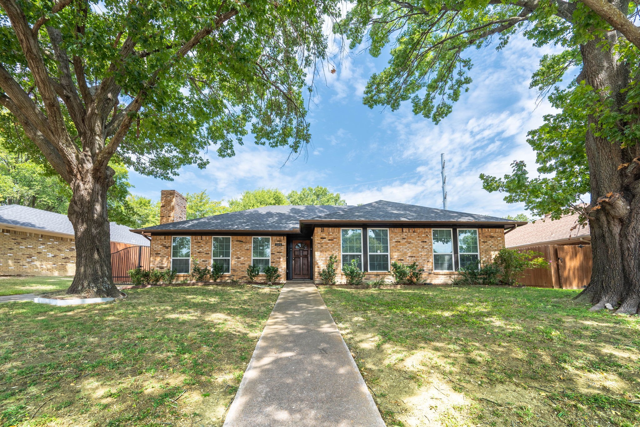 5505 Edgewater Circle