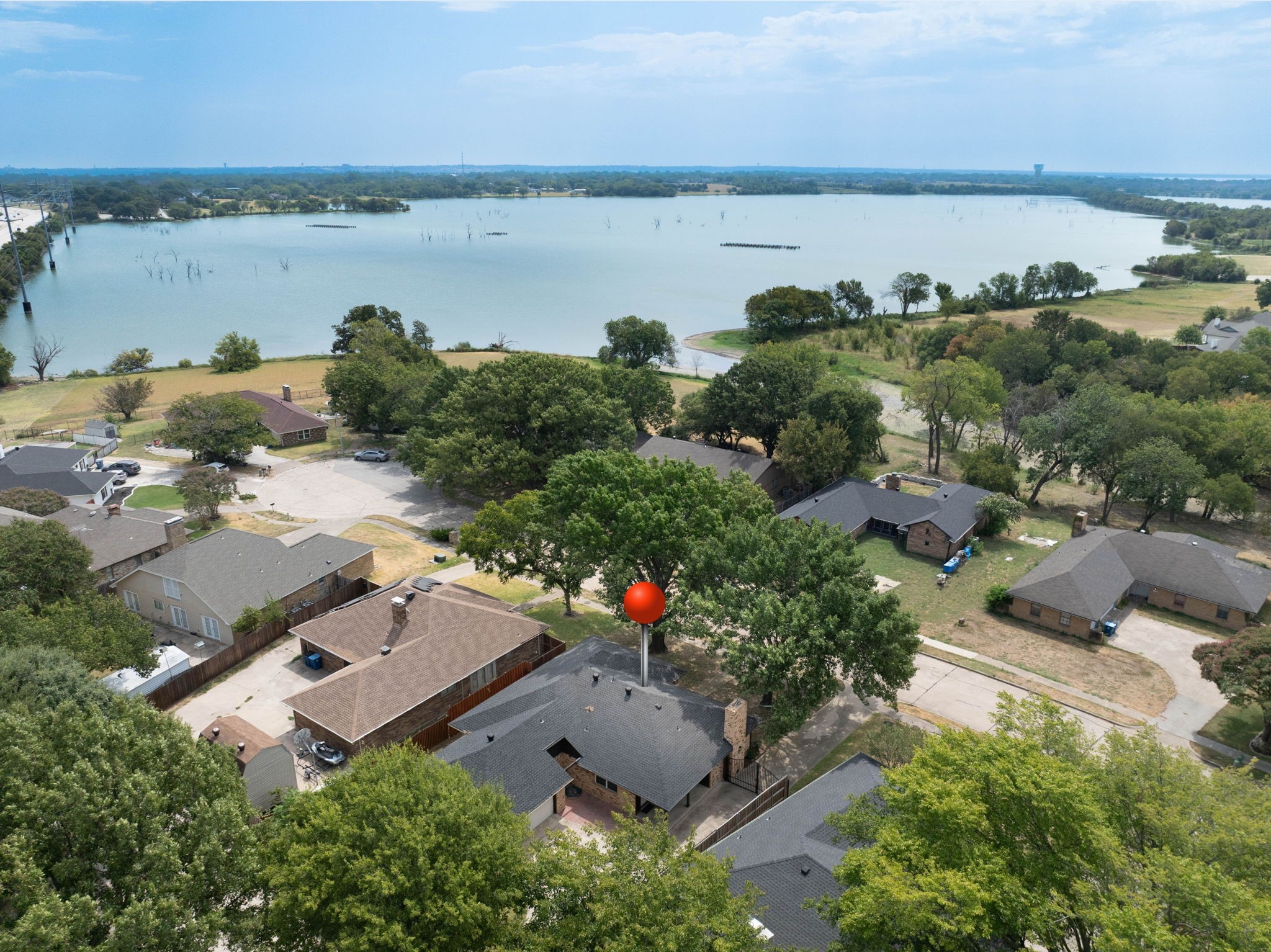 5505 Edgewater Circle