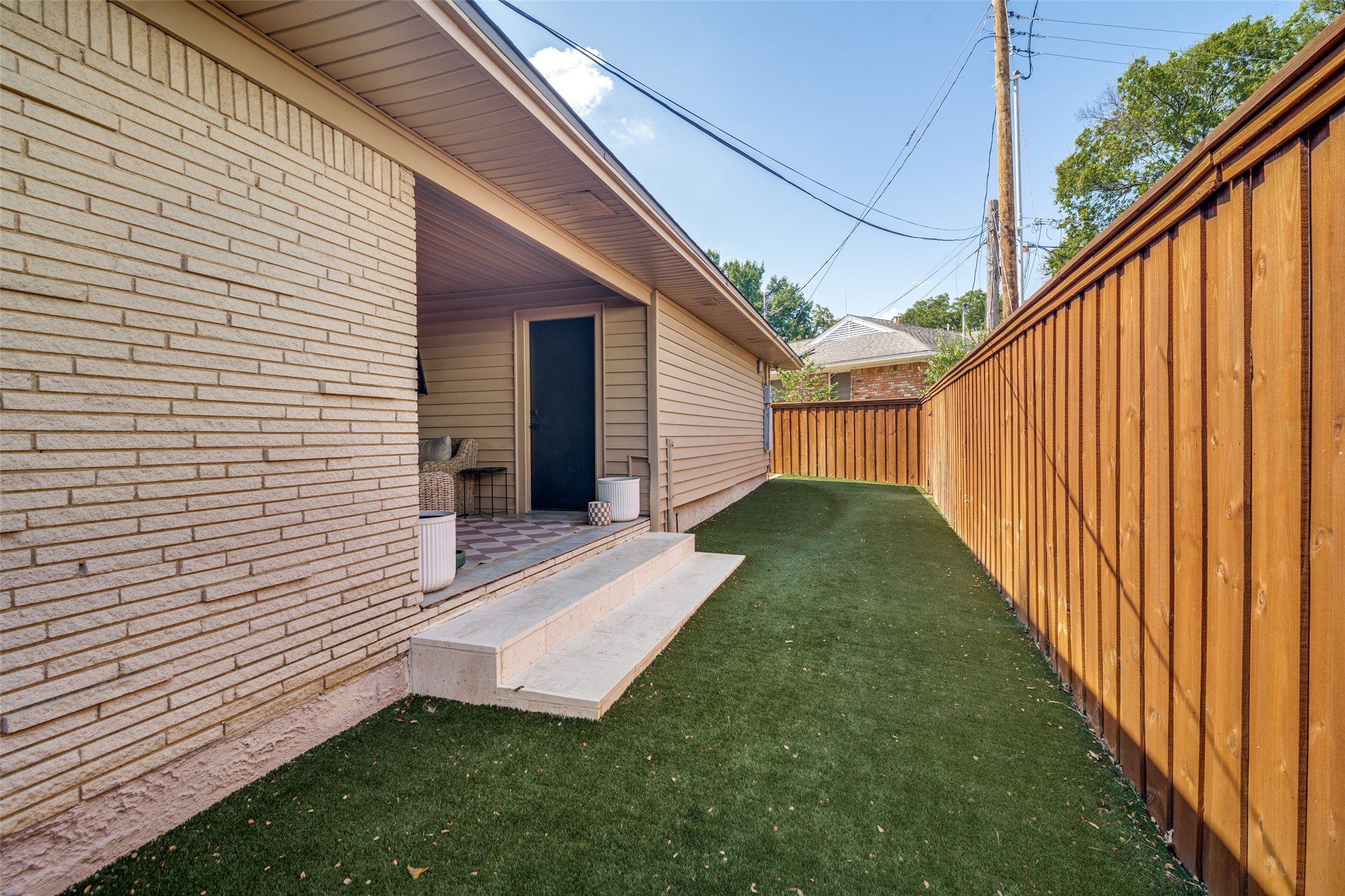 9005 Livenshire Drive