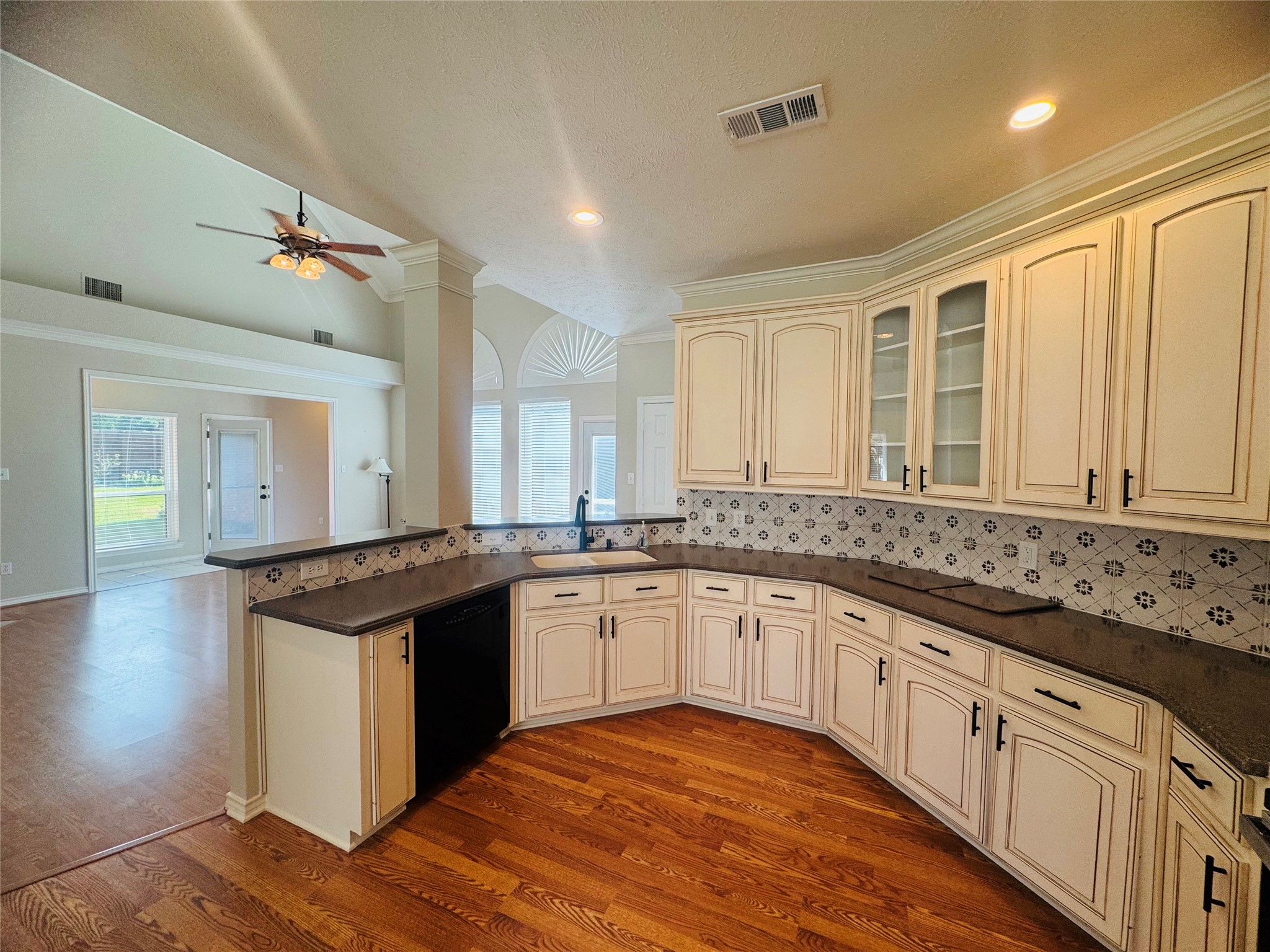 3116 Oak Drive