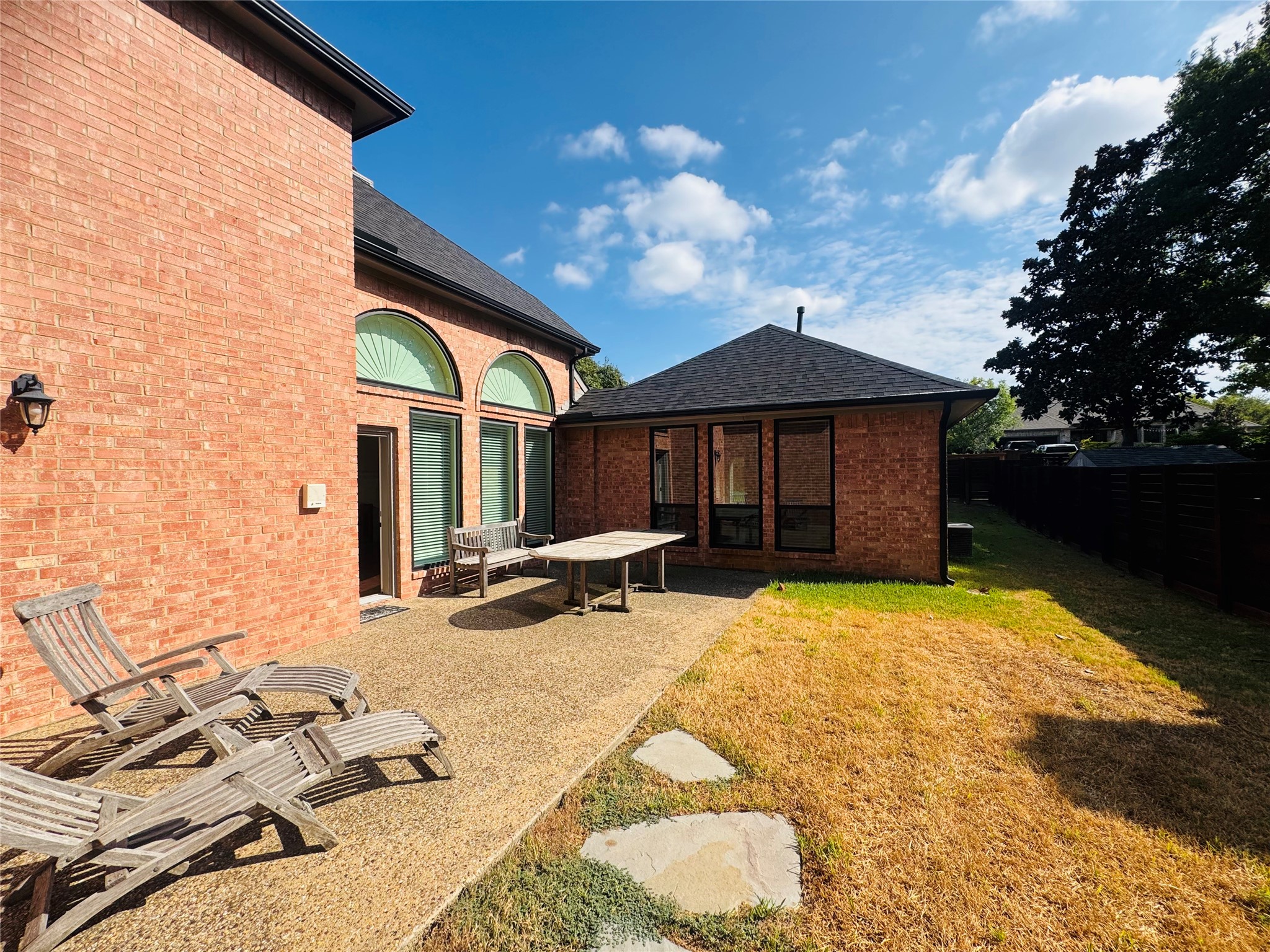 3116 Oak Drive