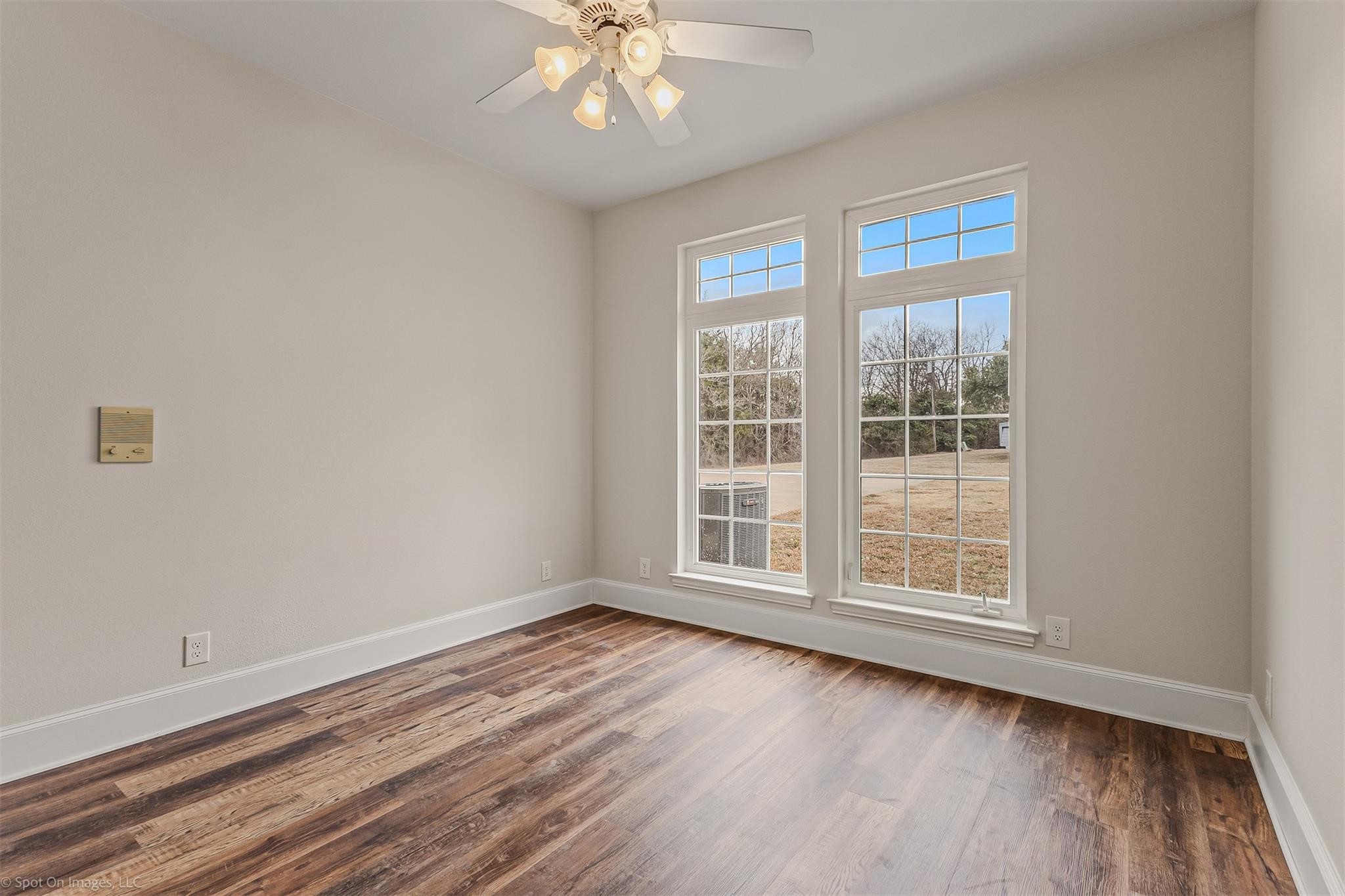 15183 Valley View