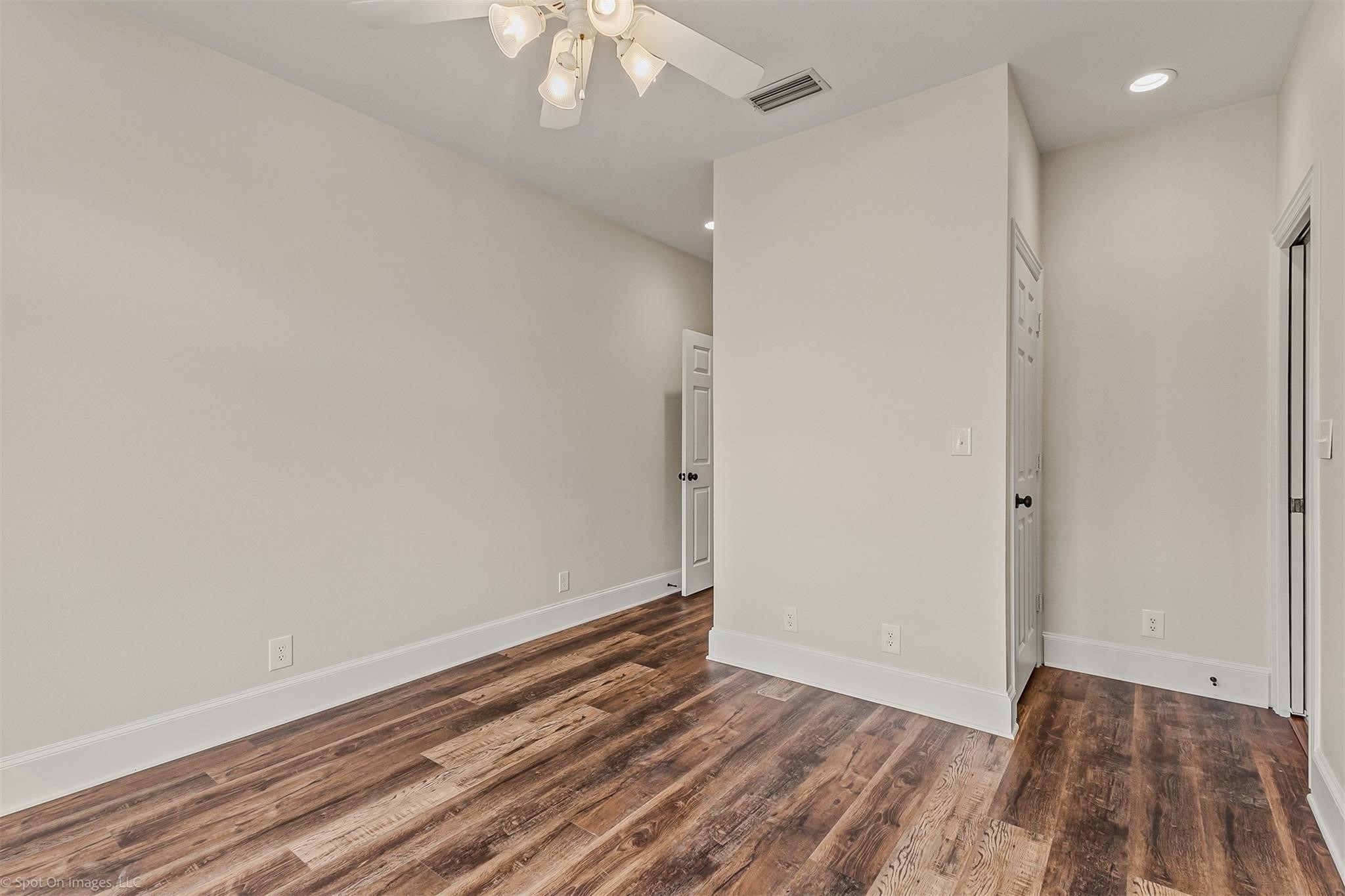 15183 Valley View