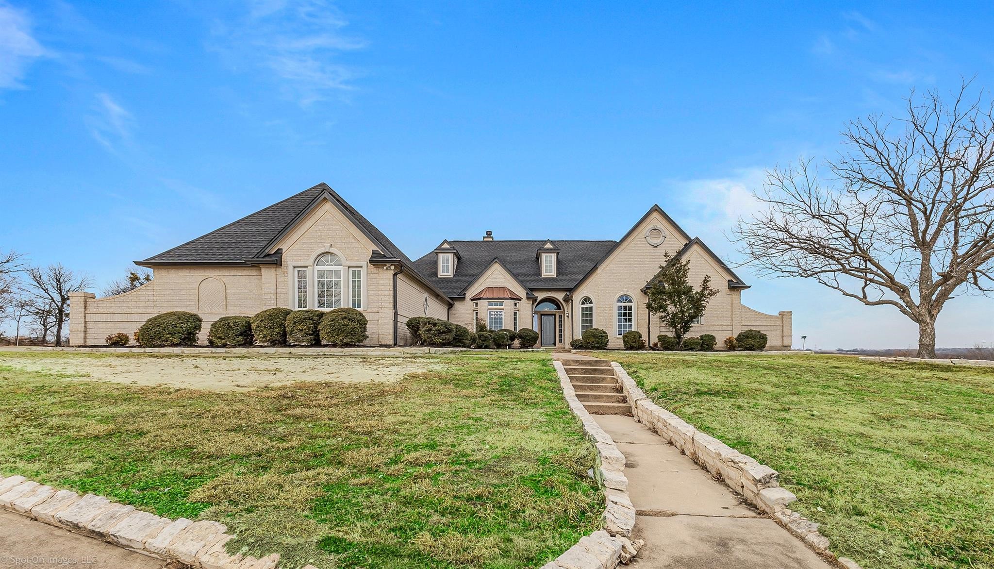 15183 Valley View