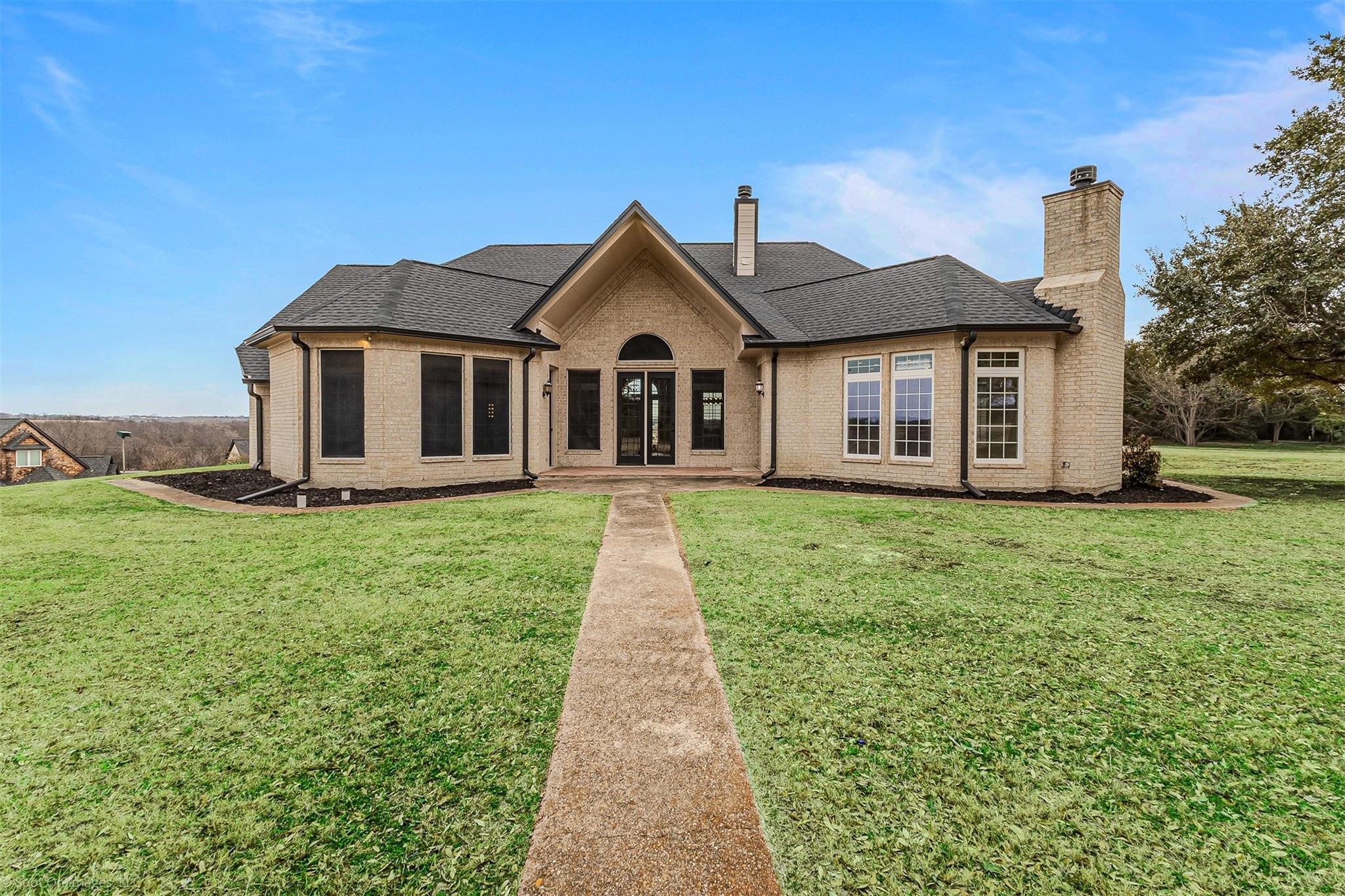 15183 Valley View
