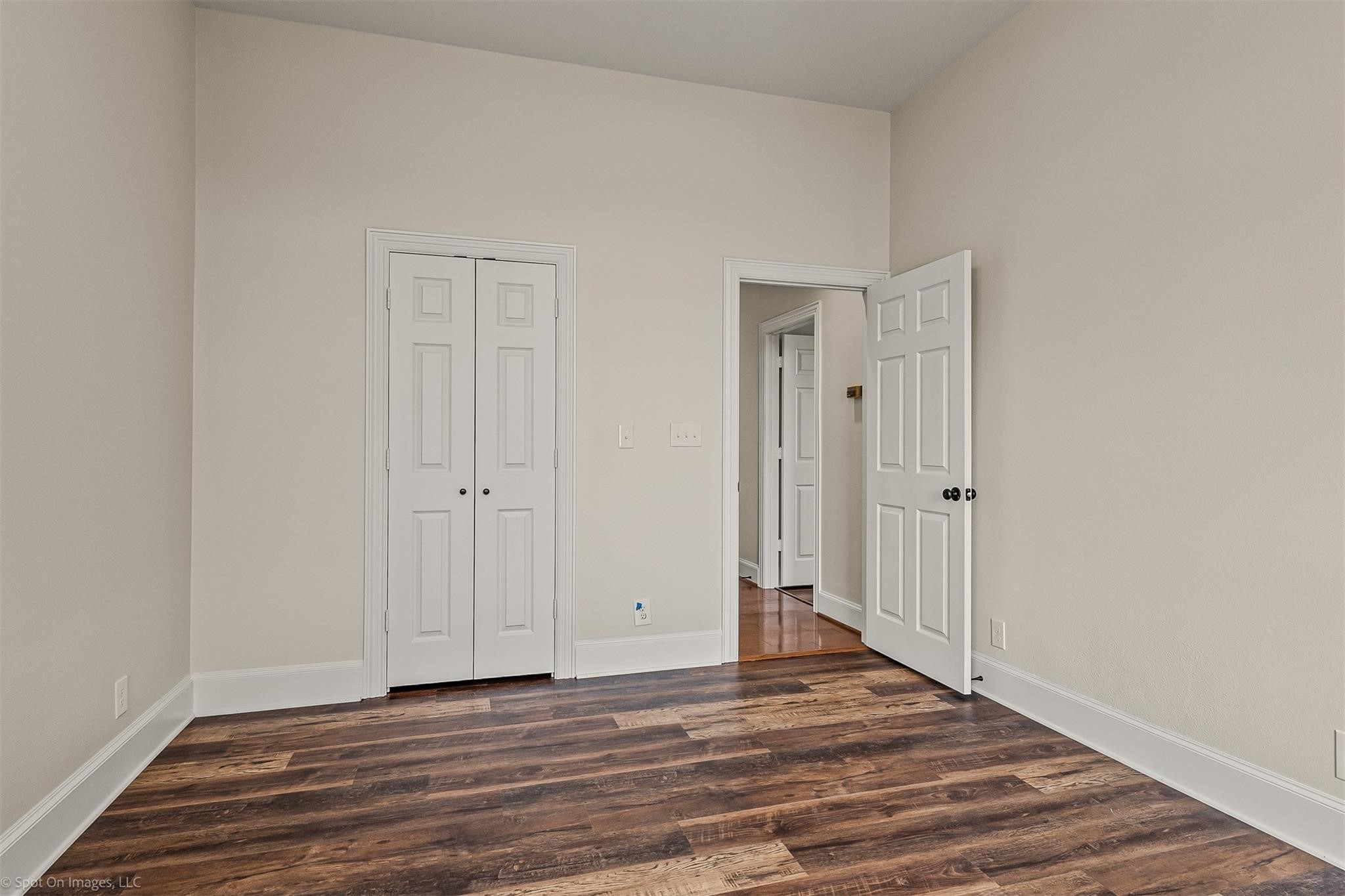 15183 Valley View