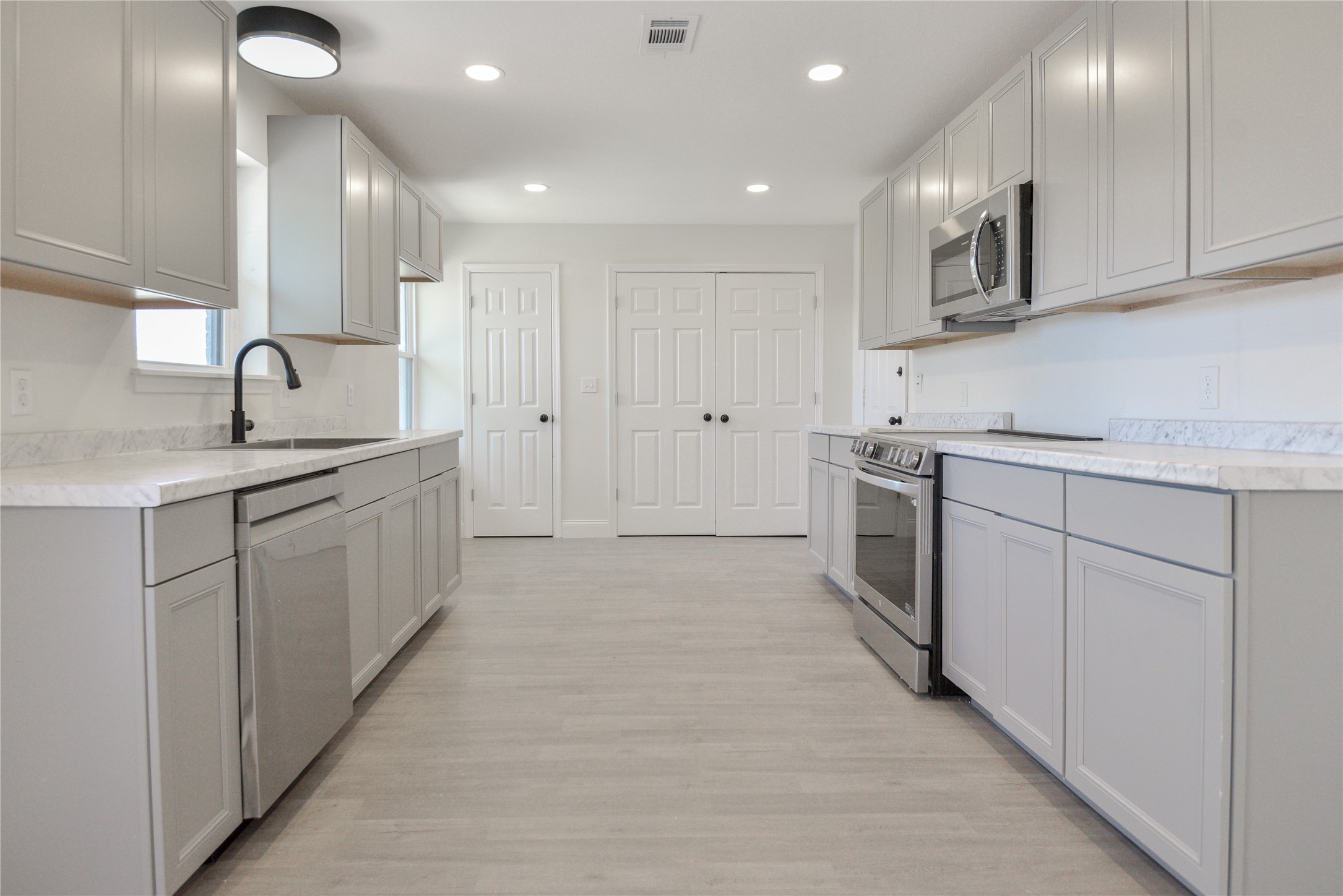 508 Rogers Way