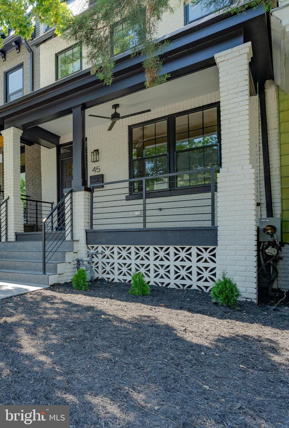 45 T St NE
