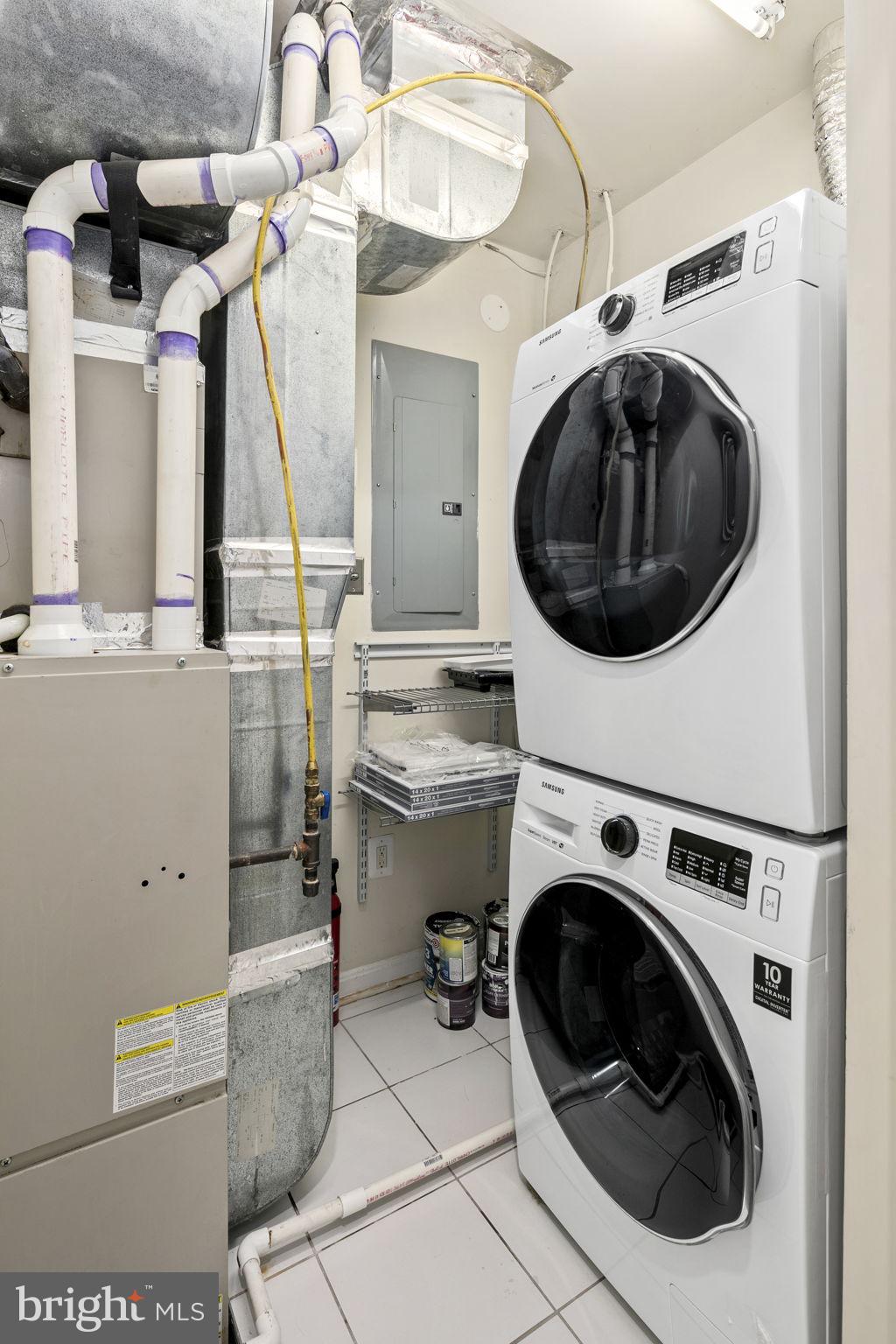 253 14th Street SE Unit: B