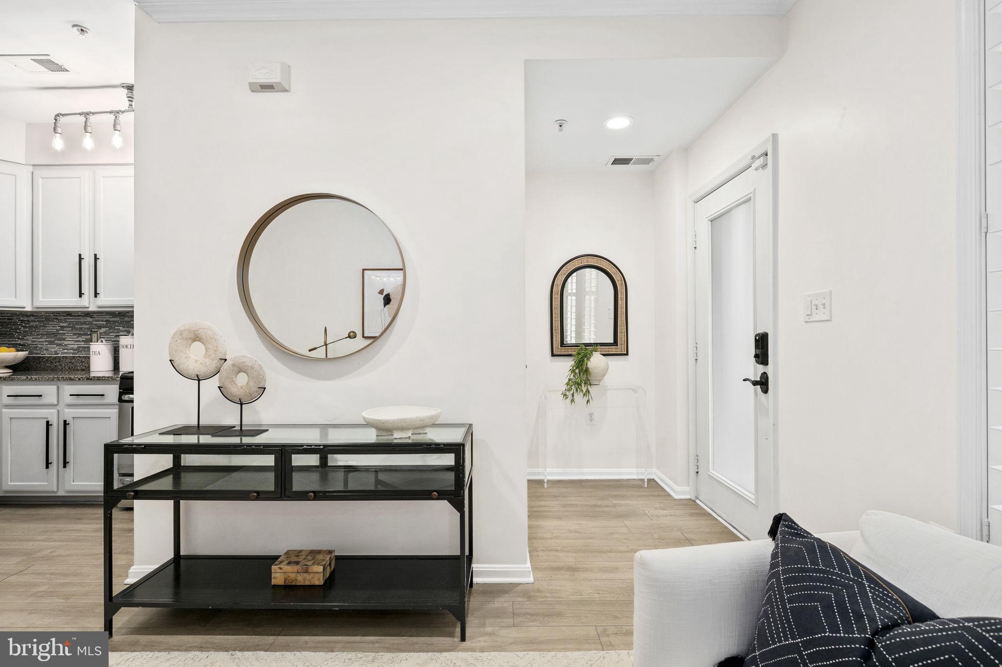 253 14th Street SE Unit: B