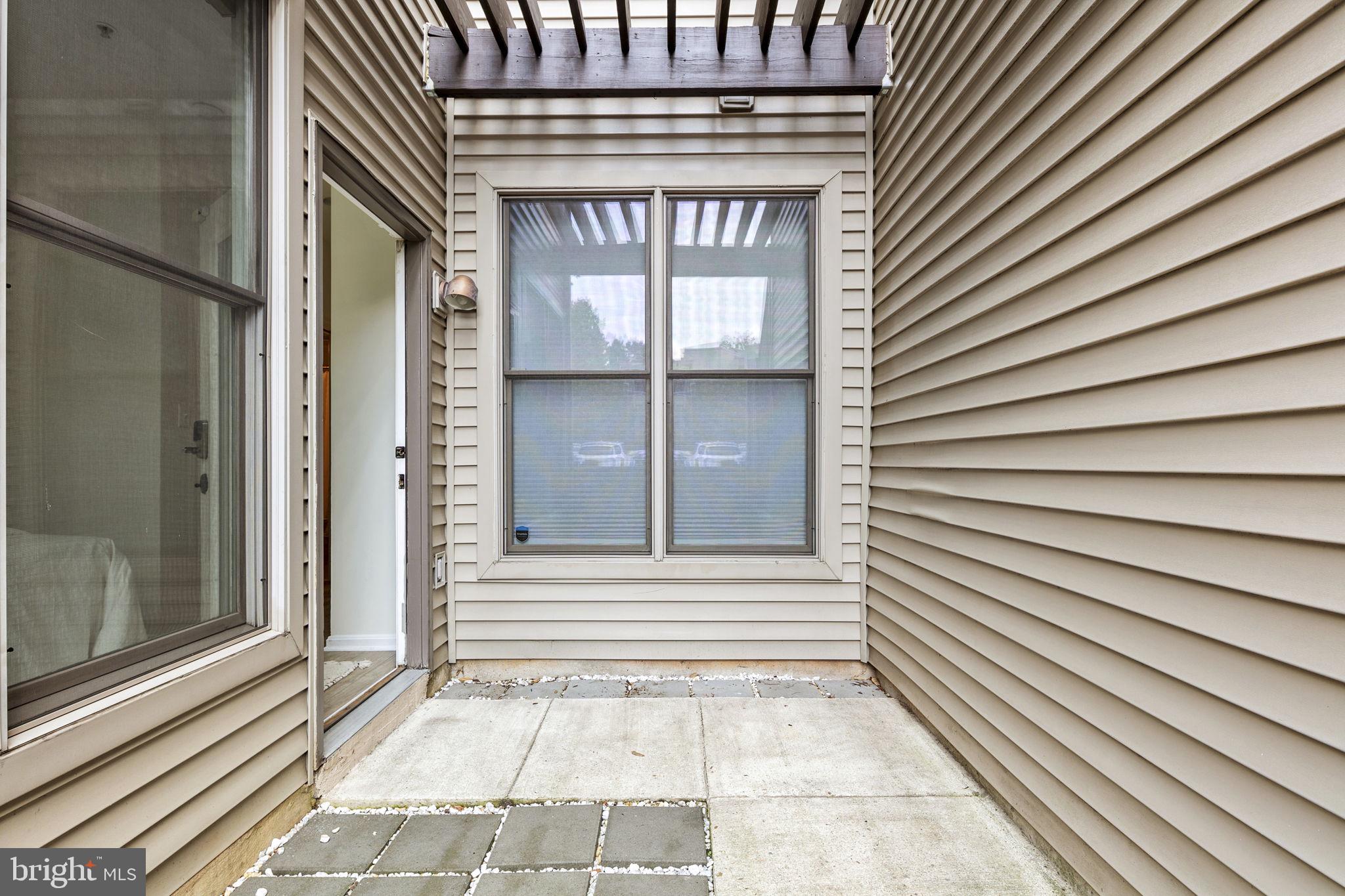 253 14th Street SE Unit: B