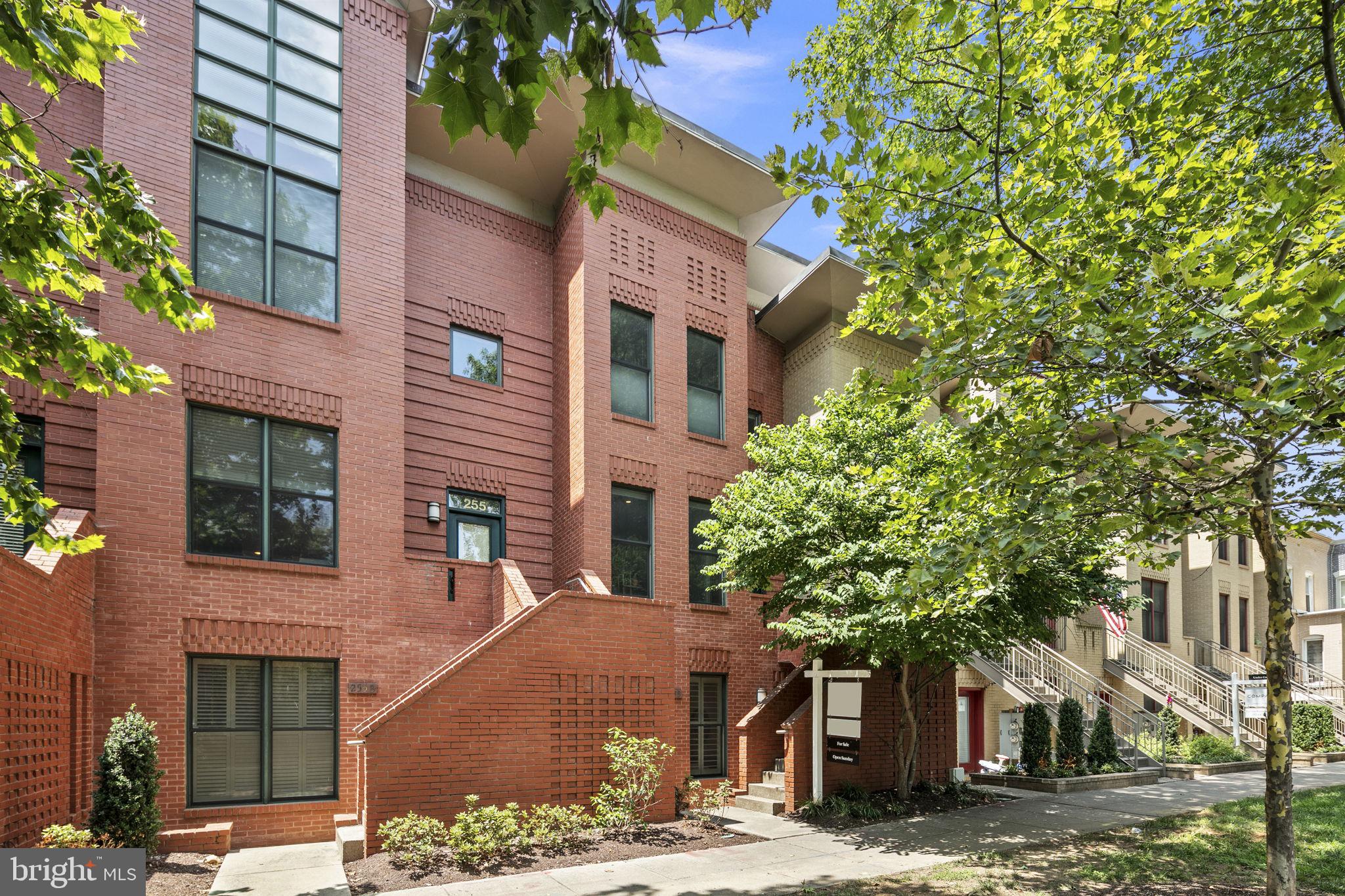 253 14th Street SE Unit: B