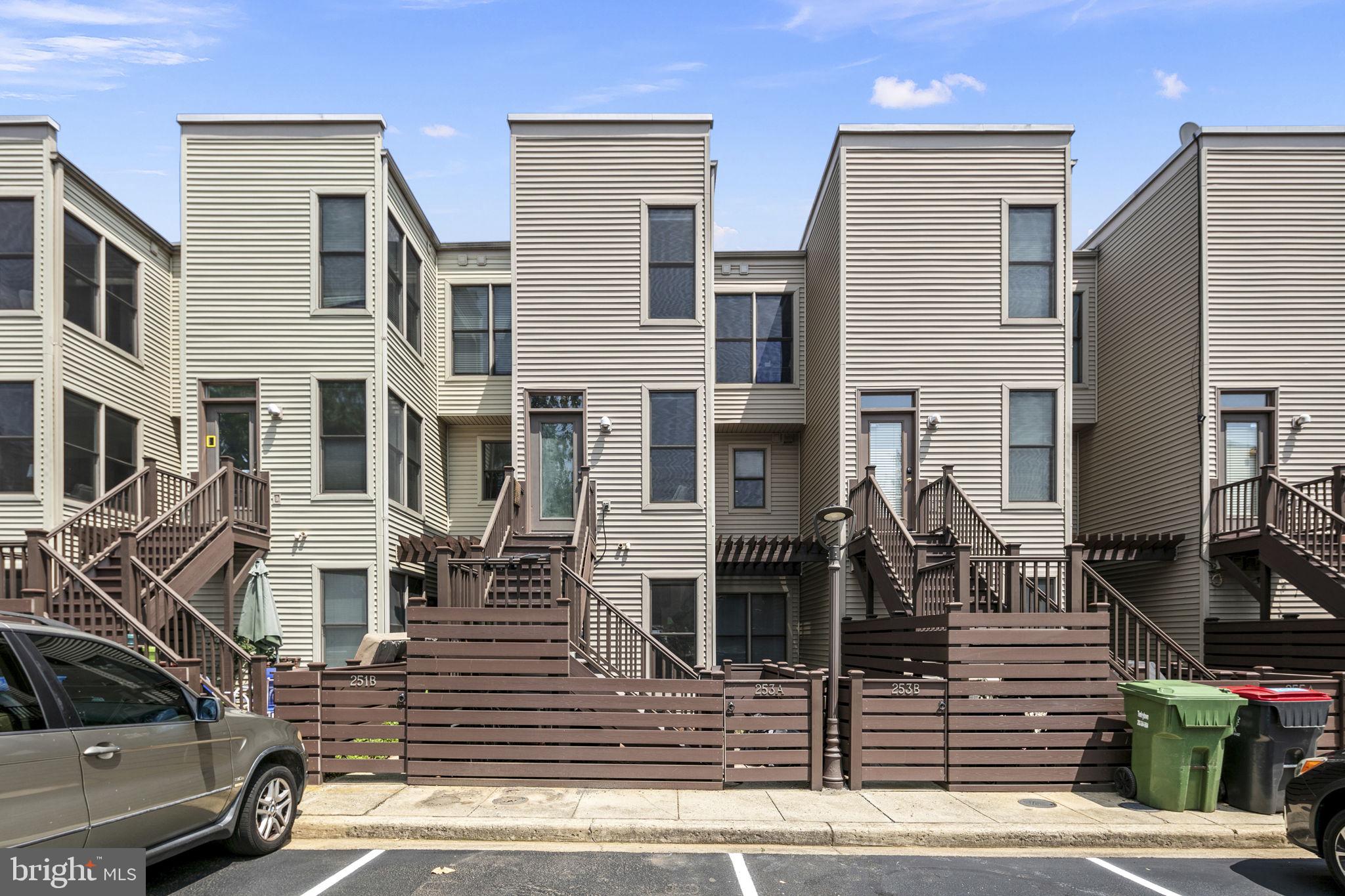253 14th Street SE Unit: B
