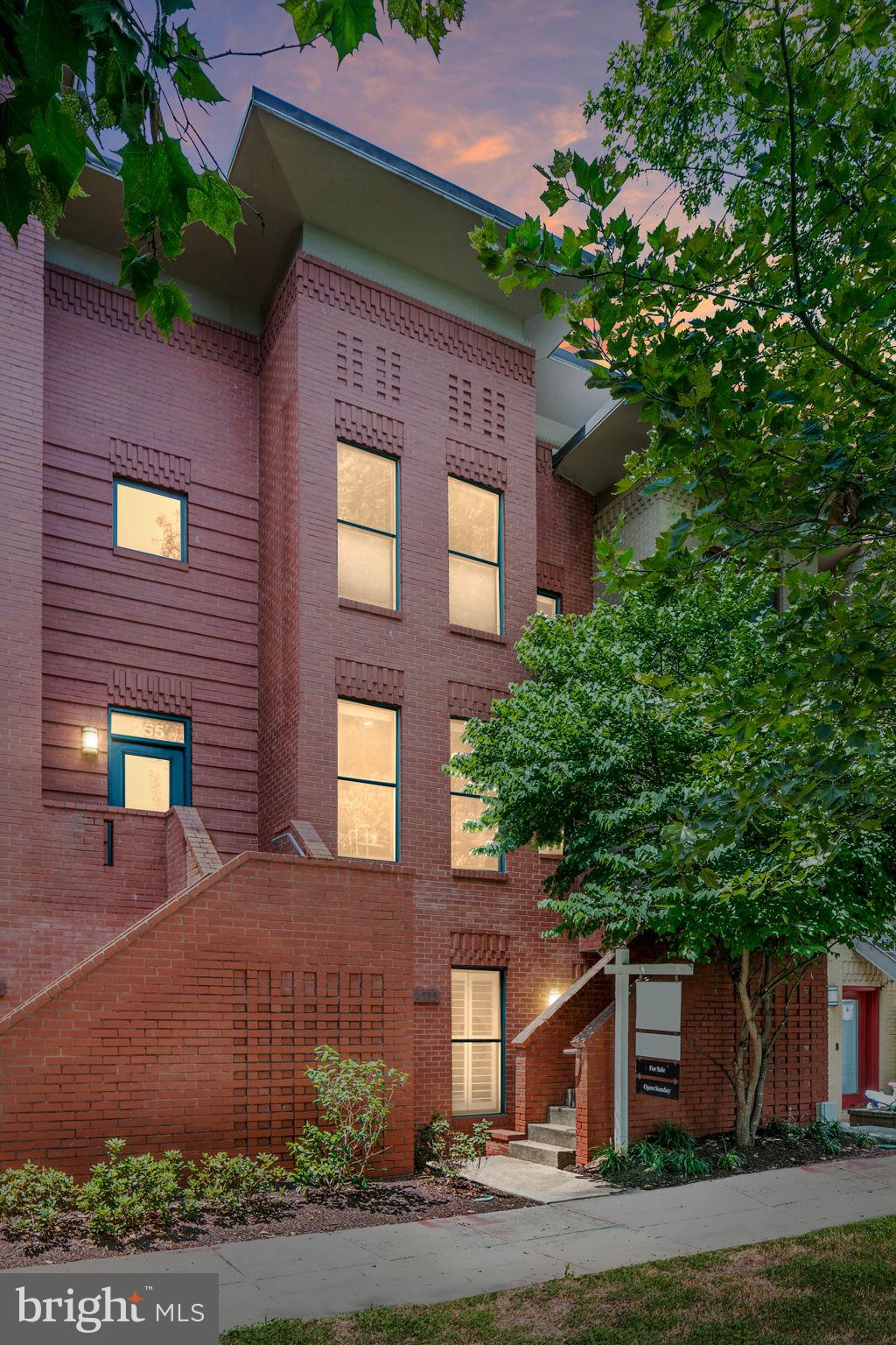 253 14th Street SE Unit: B