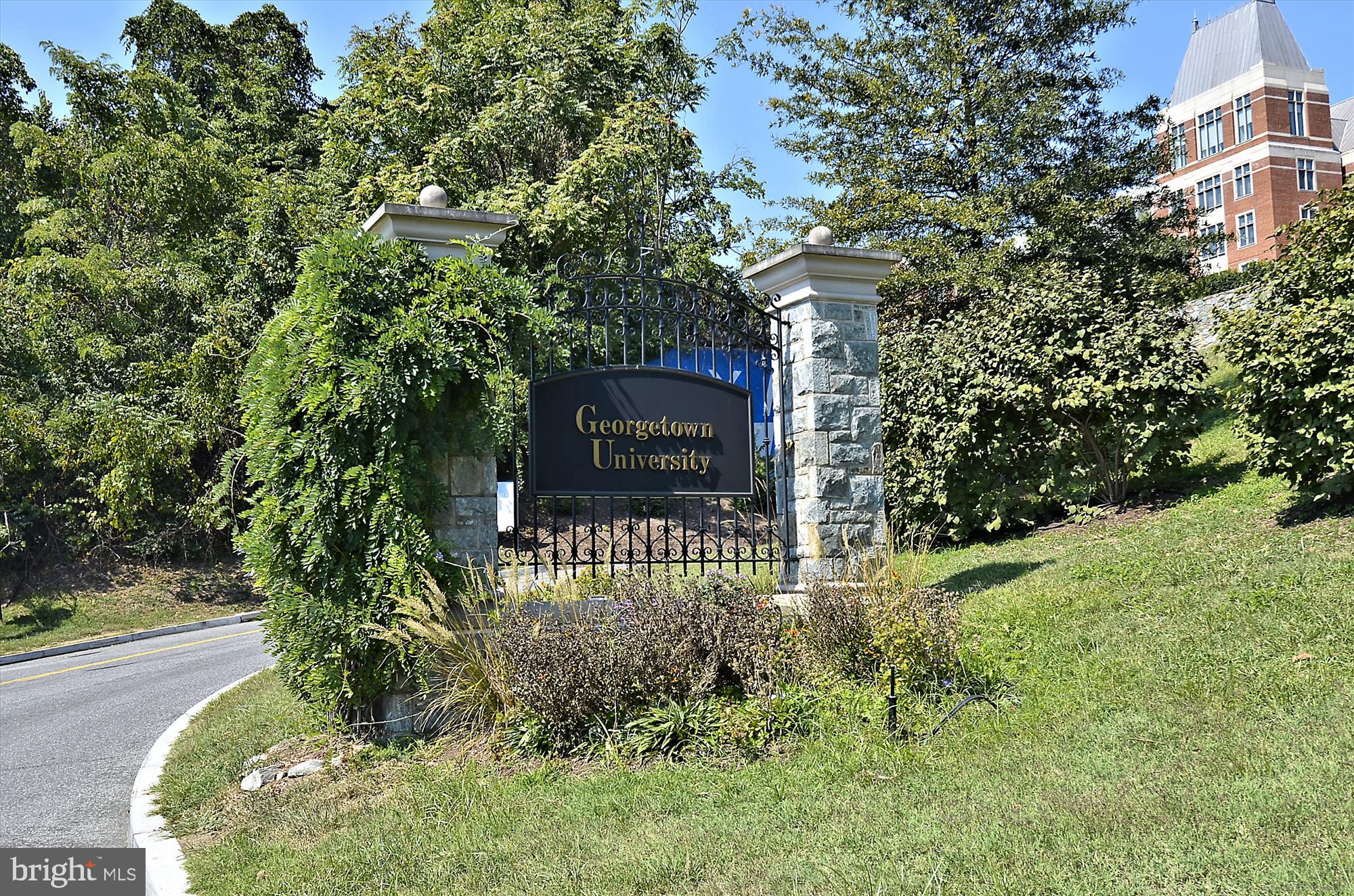 2555 Pennsylvania Ave NW #914