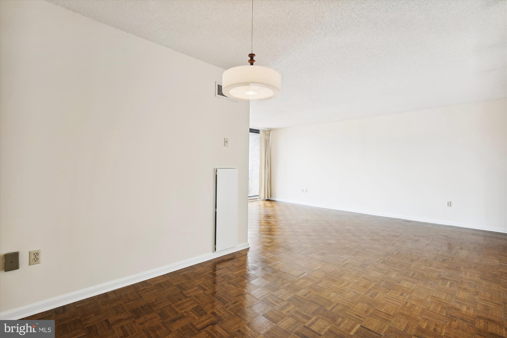 2555 Pennsylvania Ave NW #914