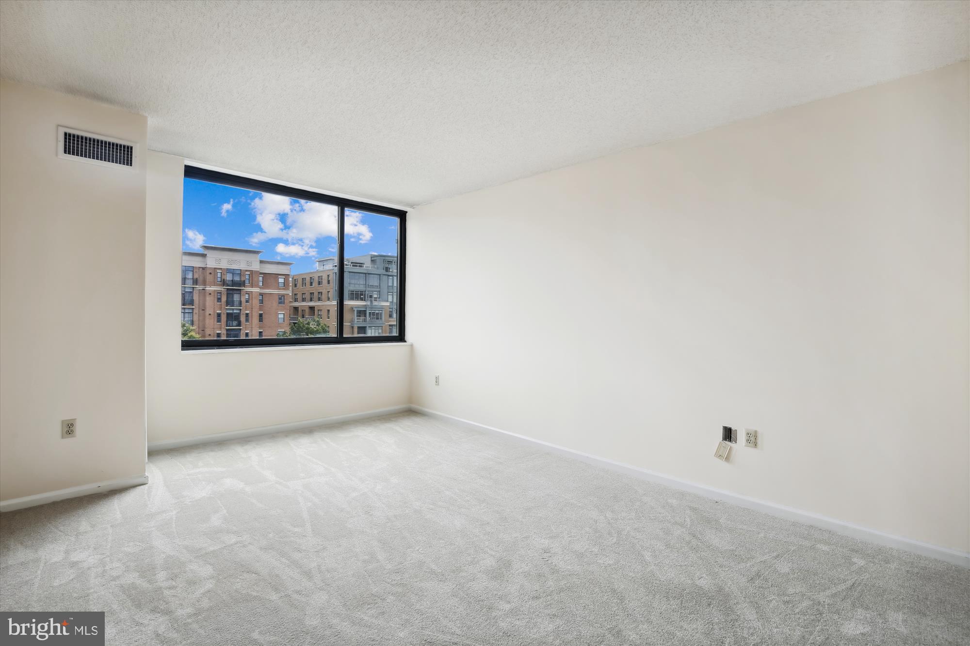 2555 Pennsylvania Ave NW #914