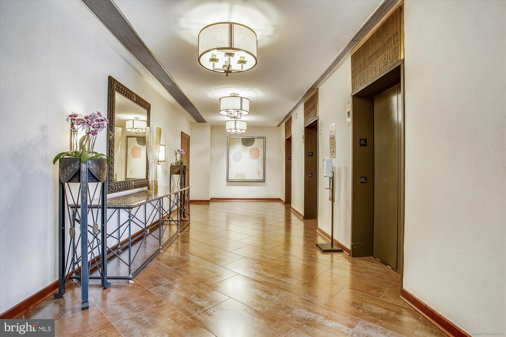 2555 Pennsylvania Ave NW #914