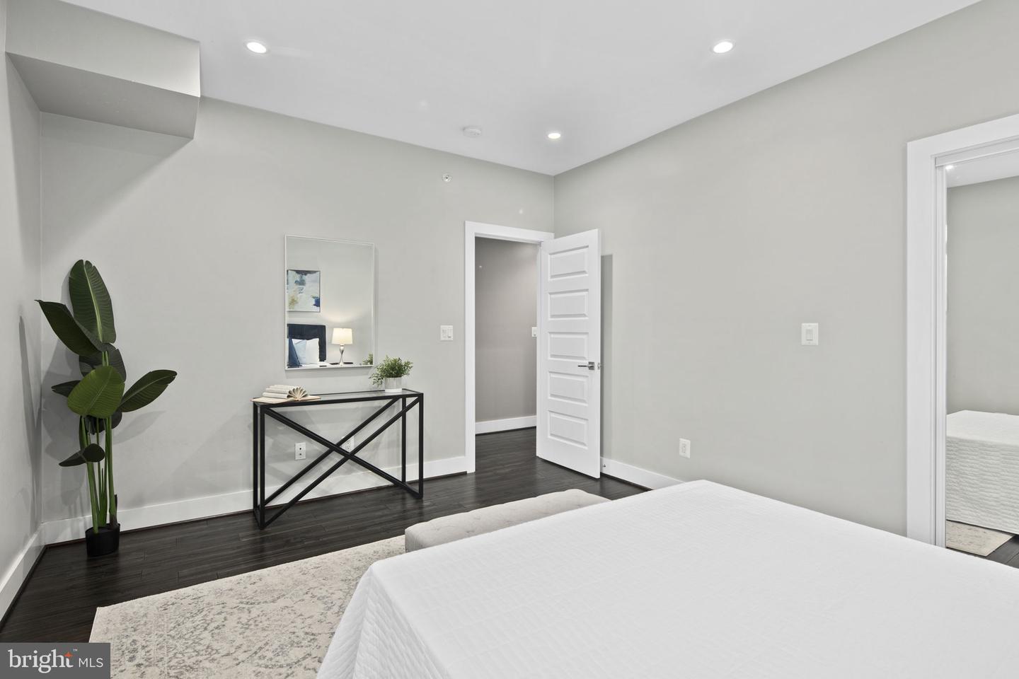 1117 Allison Street NW Unit: 2