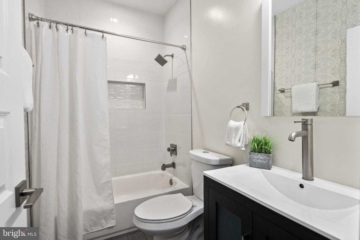 1117 Allison Street NW Unit: 2