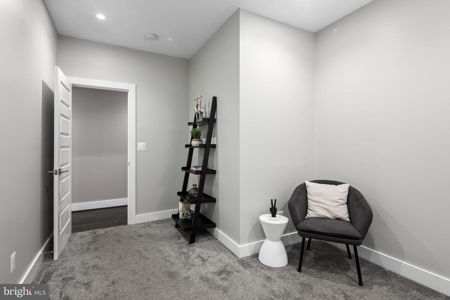 1117 Allison Street NW Unit: 2