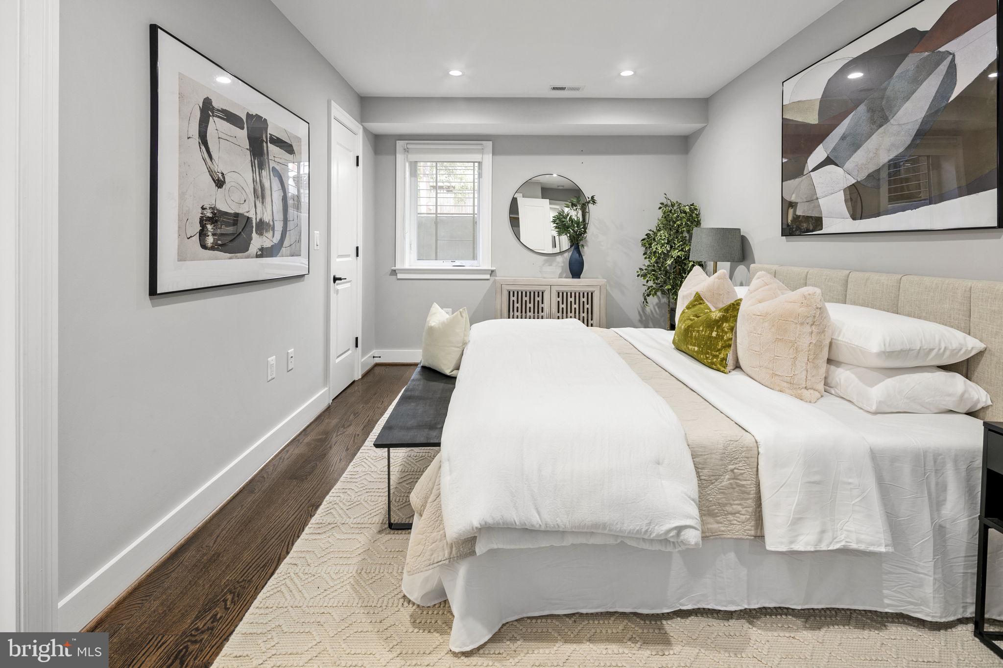 16 T Street NE Unit: 1