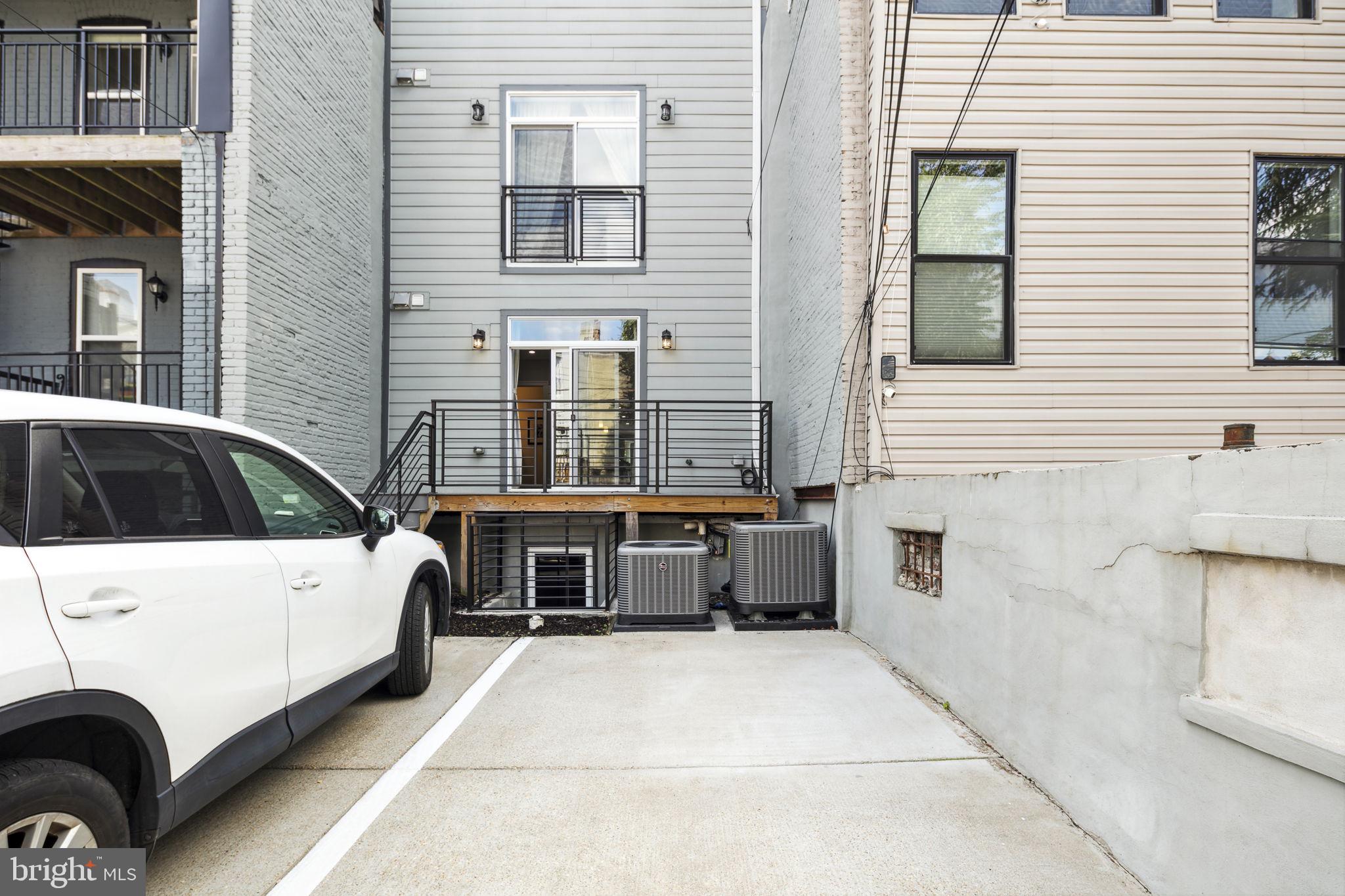 16 T Street NE Unit: 1