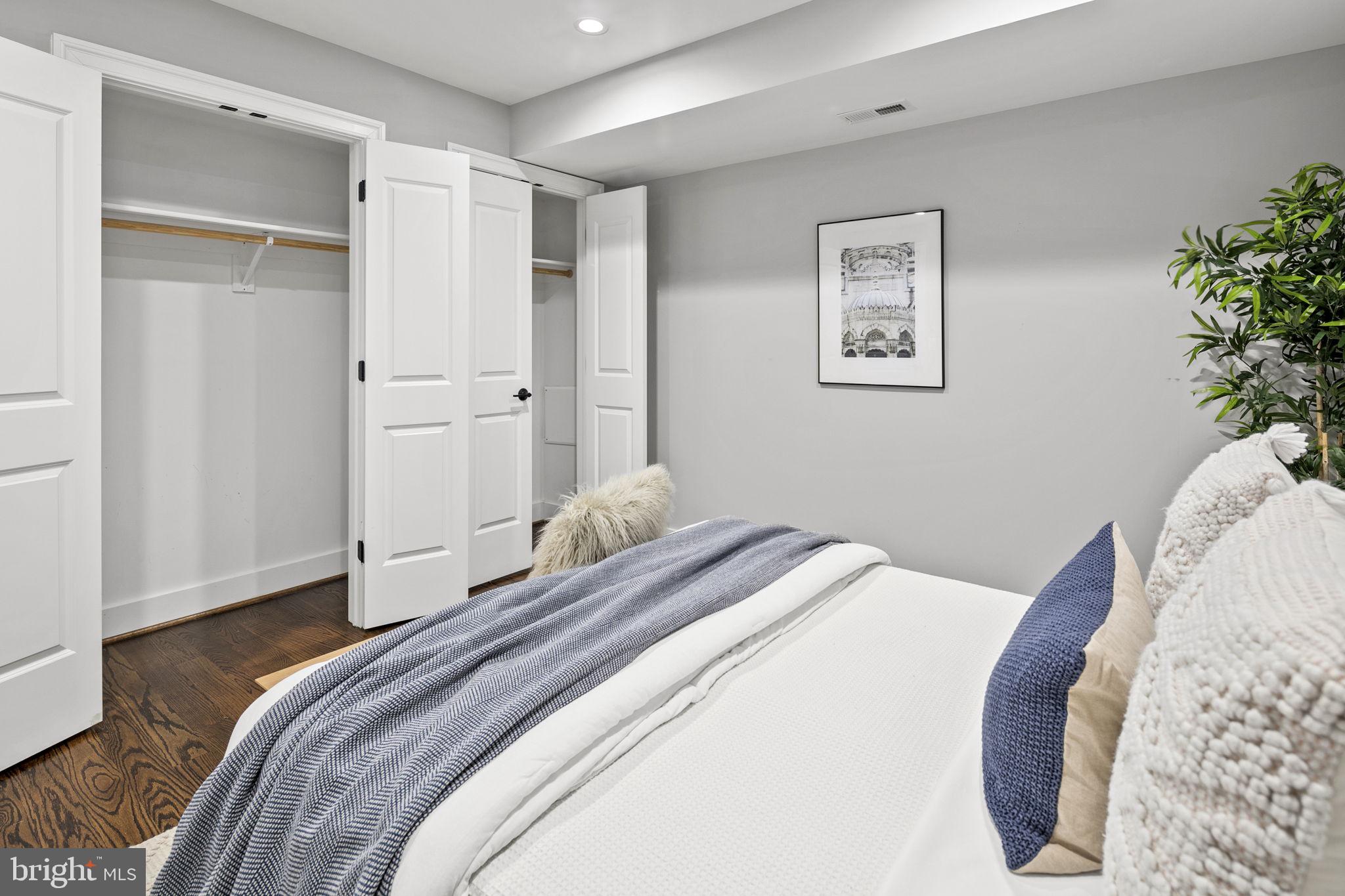 16 T Street NE Unit: 1