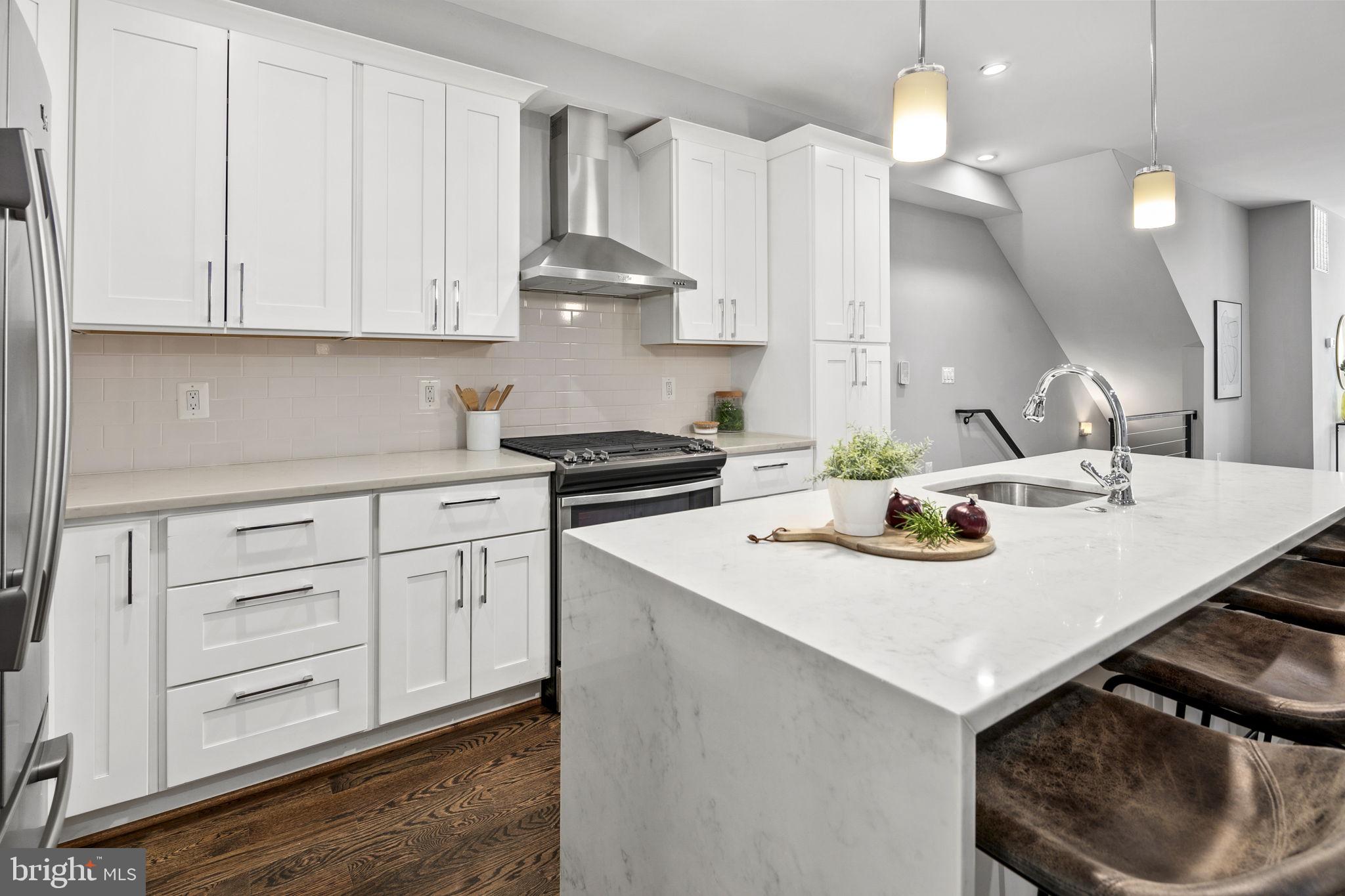 16 T Street NE Unit: 1